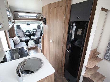 Swift Corniche 694 - 2018 image