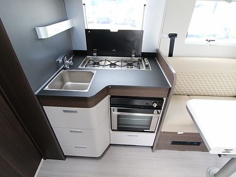 Adria Matrix Supreme 670 DC - 2022 image