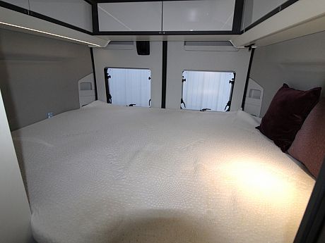 Adria Twin Supreme 600 SPB - 2023 image