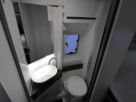 Adria Twin Supreme 600 SPB - 2023 image