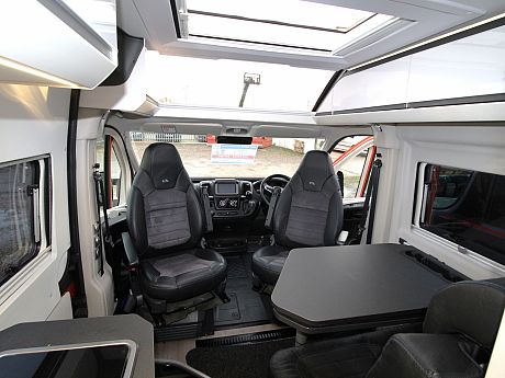 Adria Twin Supreme 600 SPB - 2023 image