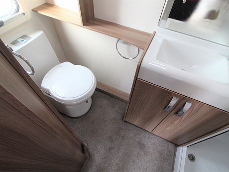 Swift Corniche 18/4 2017 image