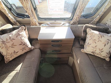 Swift Corniche 18/4 2017 image