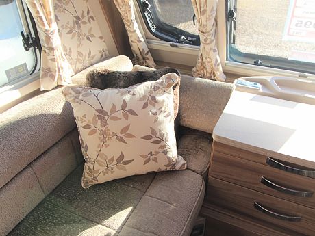 Swift Corniche 18/4 2017 image