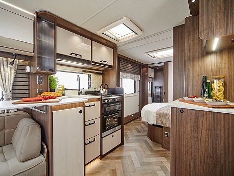 Coachman VIP 575 - 2027 image