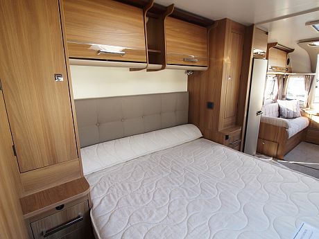 Bailey Unicorn Vigo 2017 image