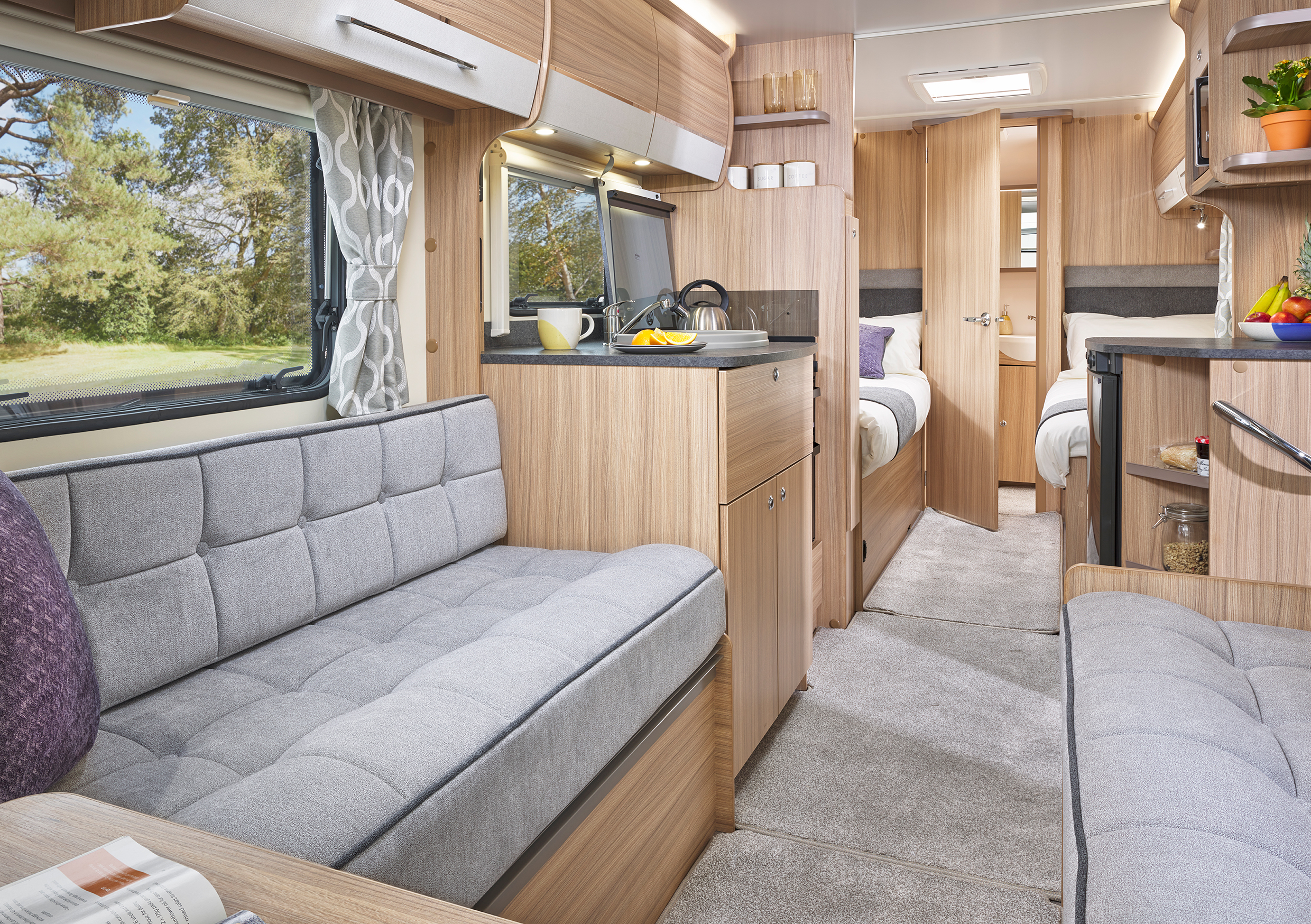 19-phoenix-plus-642-interior.jpg