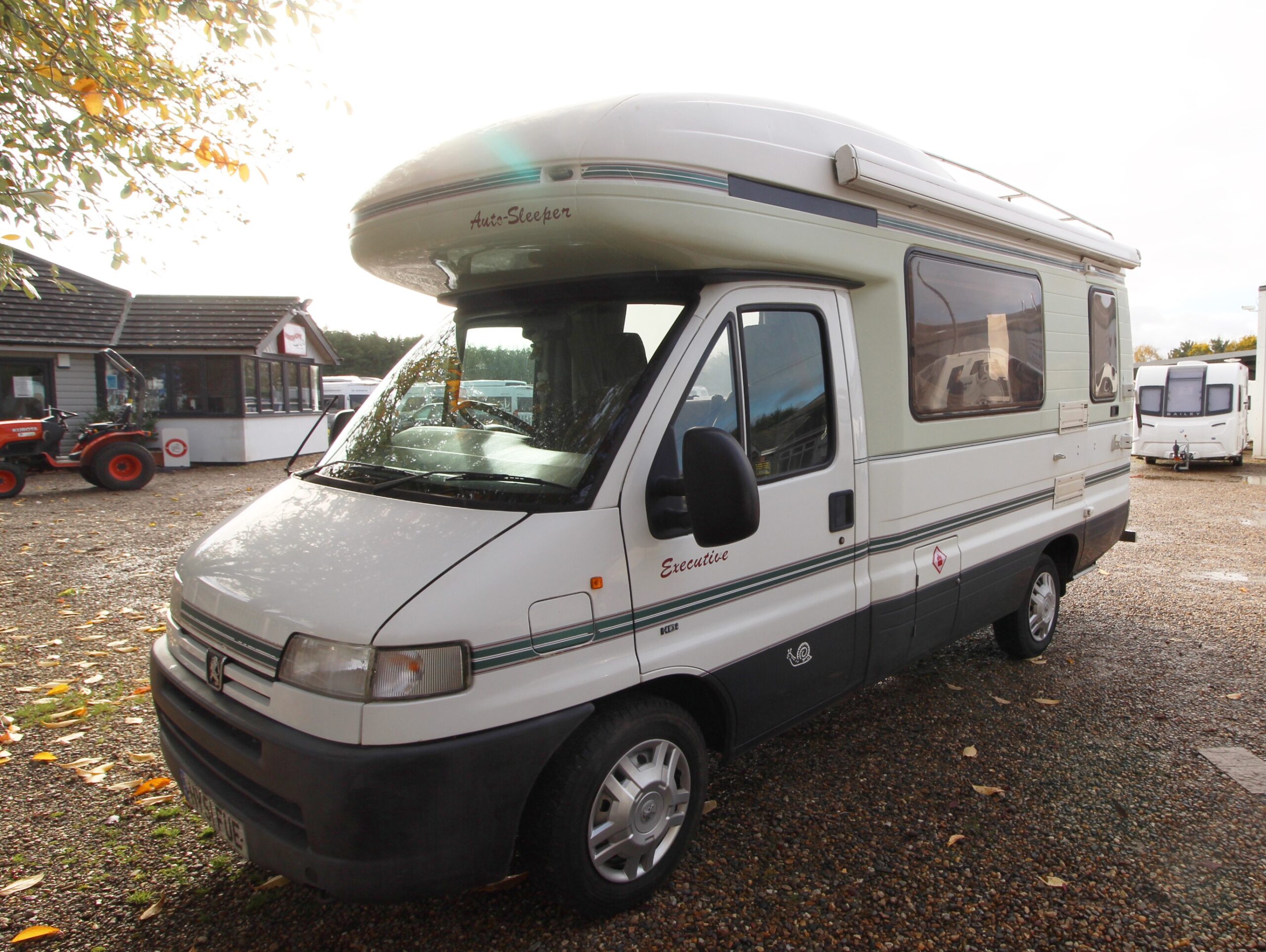 2002-used-autosleeper-executive-motorhome-10.jpg
