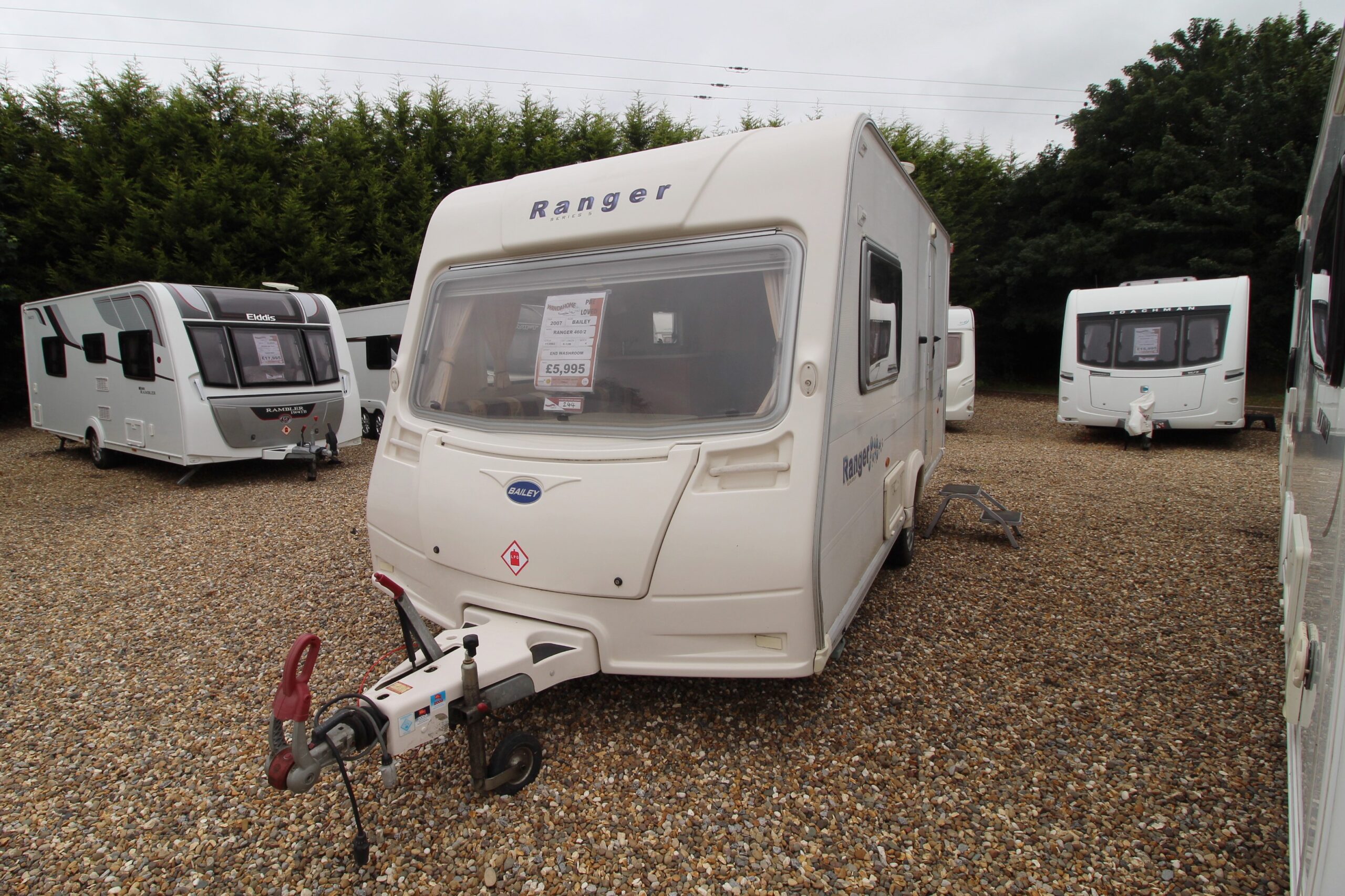 2007-bailey-ranger-460-2-caravan-2.jpg