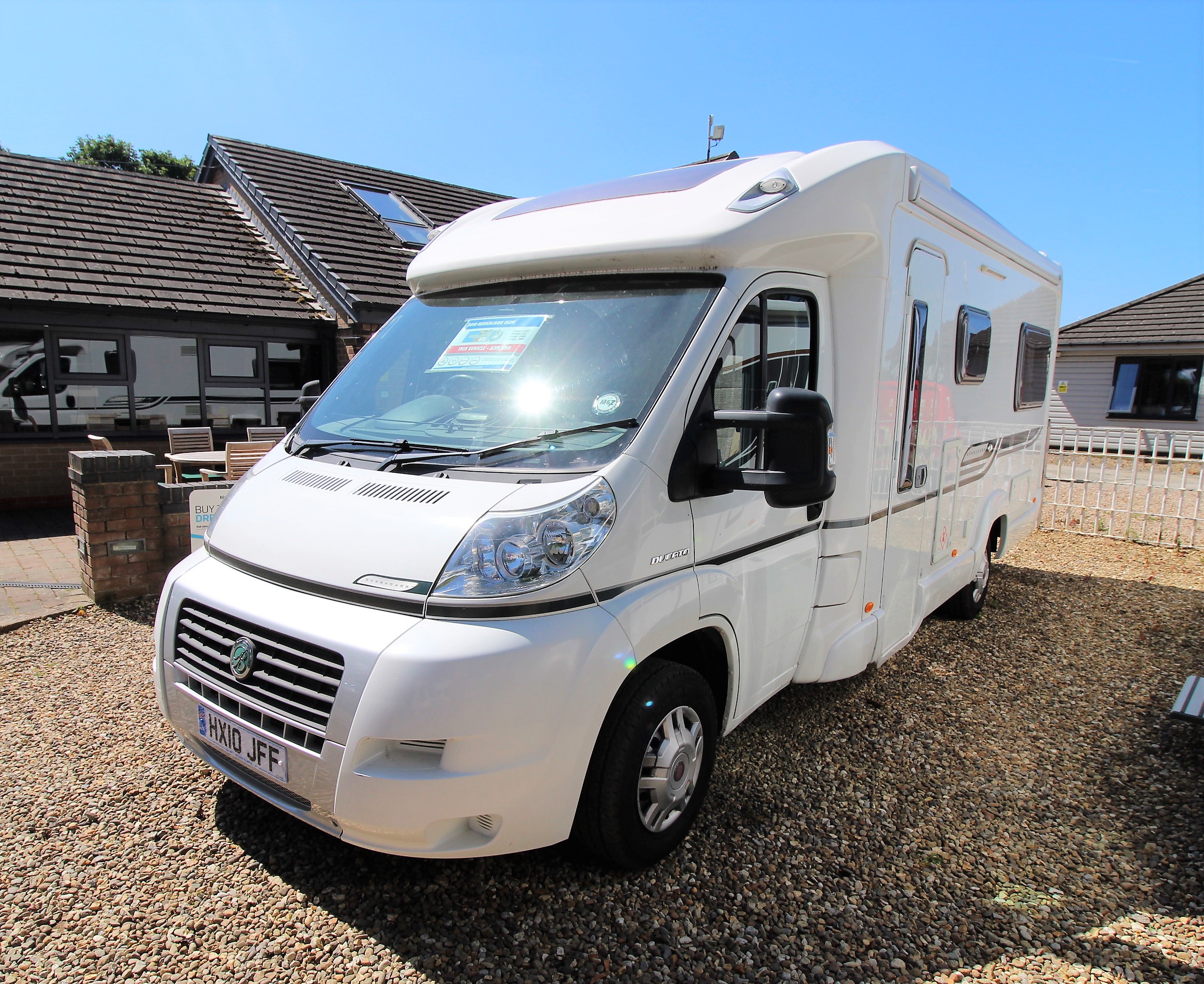 2010-bessacarr-e520-used-7.jpg