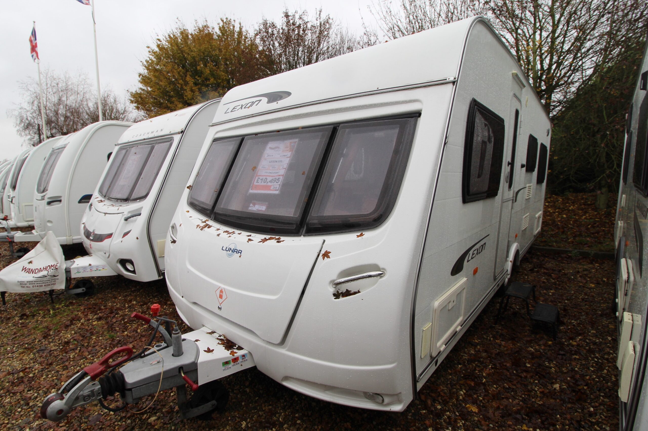 2011-lunar-lexon-570-used-caravan-pre-owned-wandahome-front.jpg