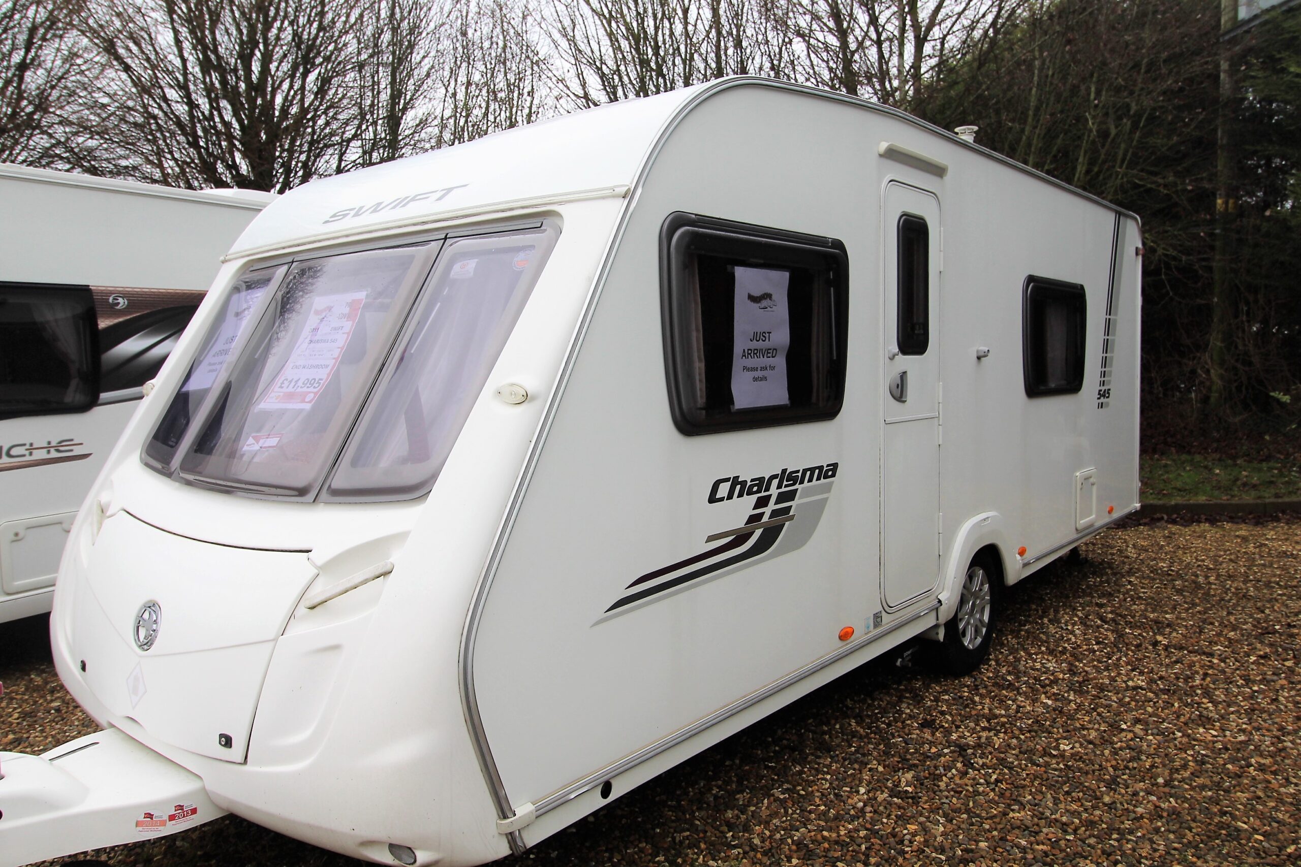 2011-swift-charisma-565-8.jpg