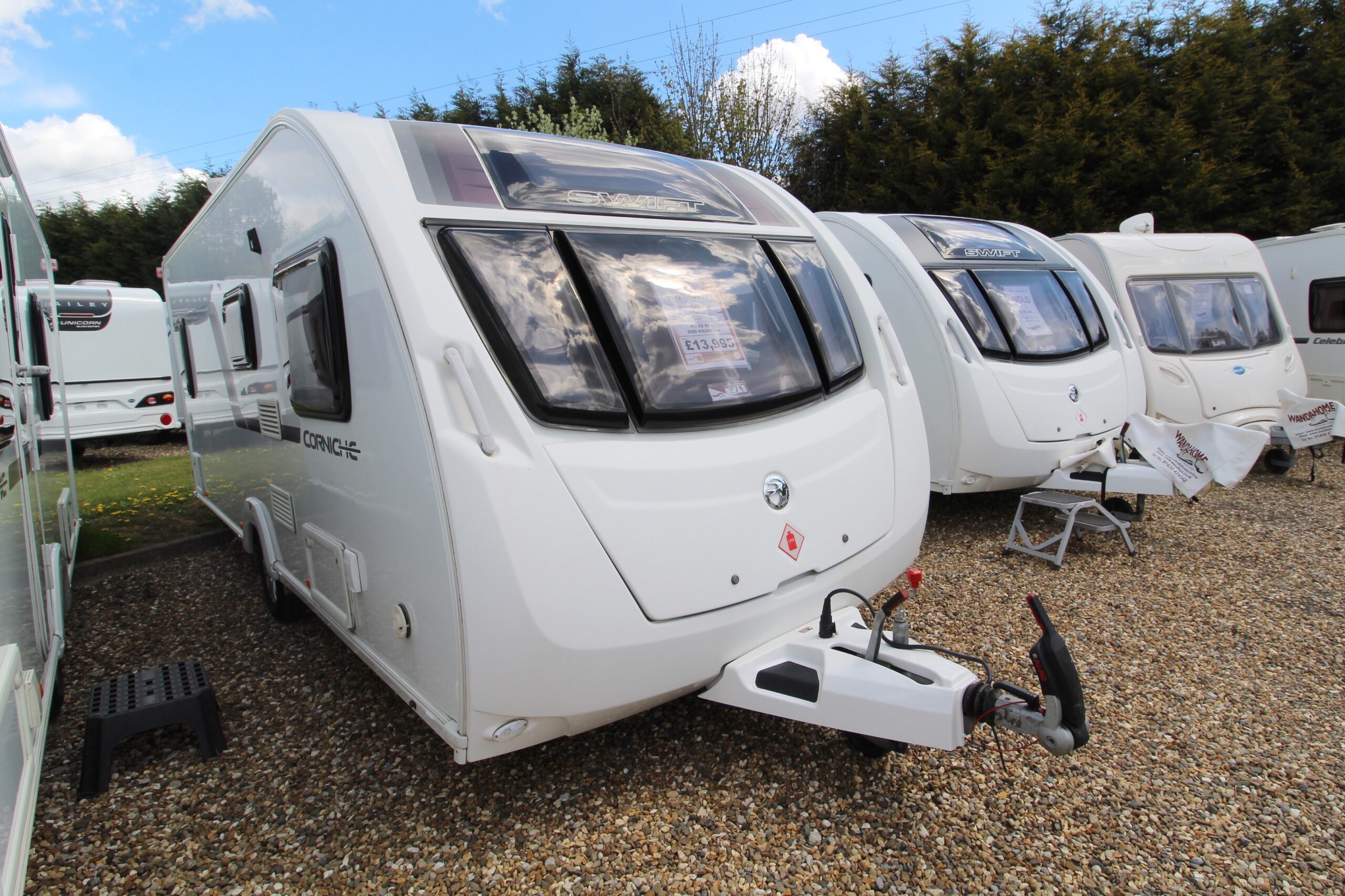 2013-swift-corniche-19-4-caravan-wandahome-12.jpg