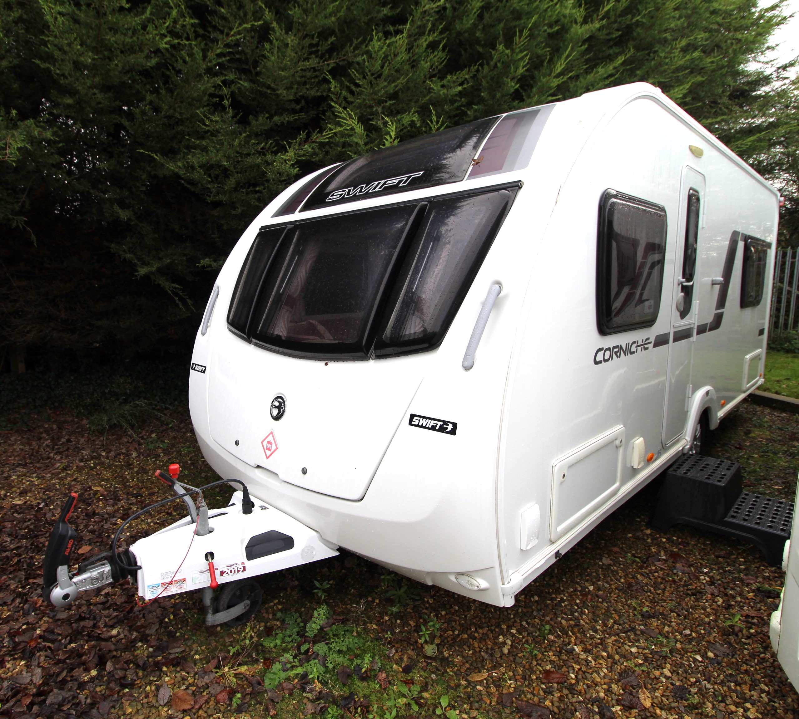 2014-swift-corniche-164-used-1.jpg