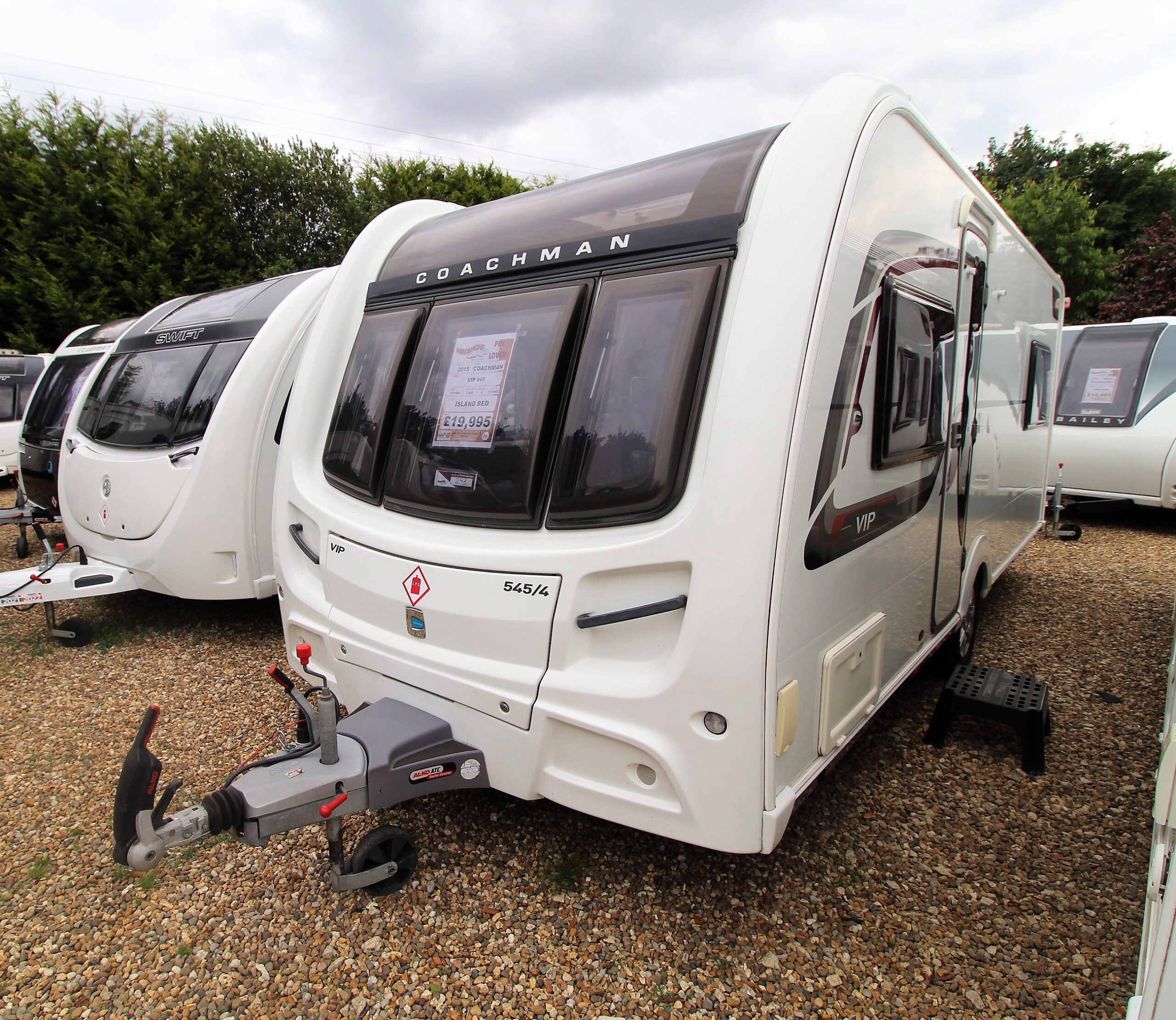 2015-coachman-vip-545-1.jpg