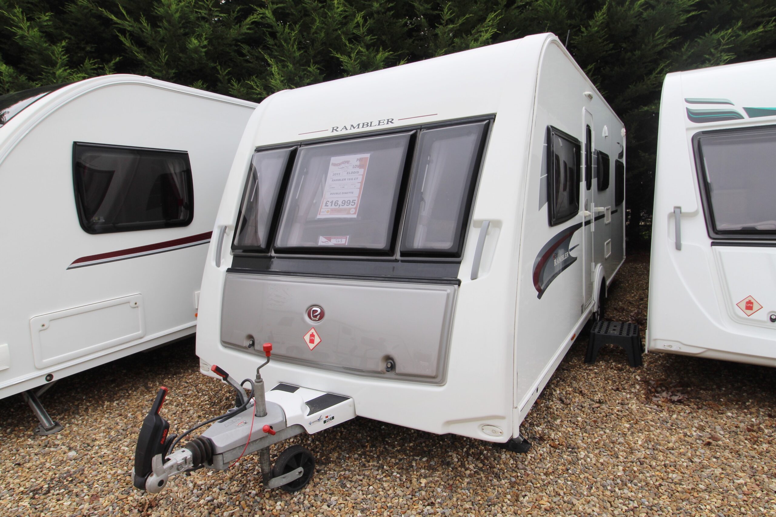 2015-elddis-rambler-19-6-caravan-1.jpg