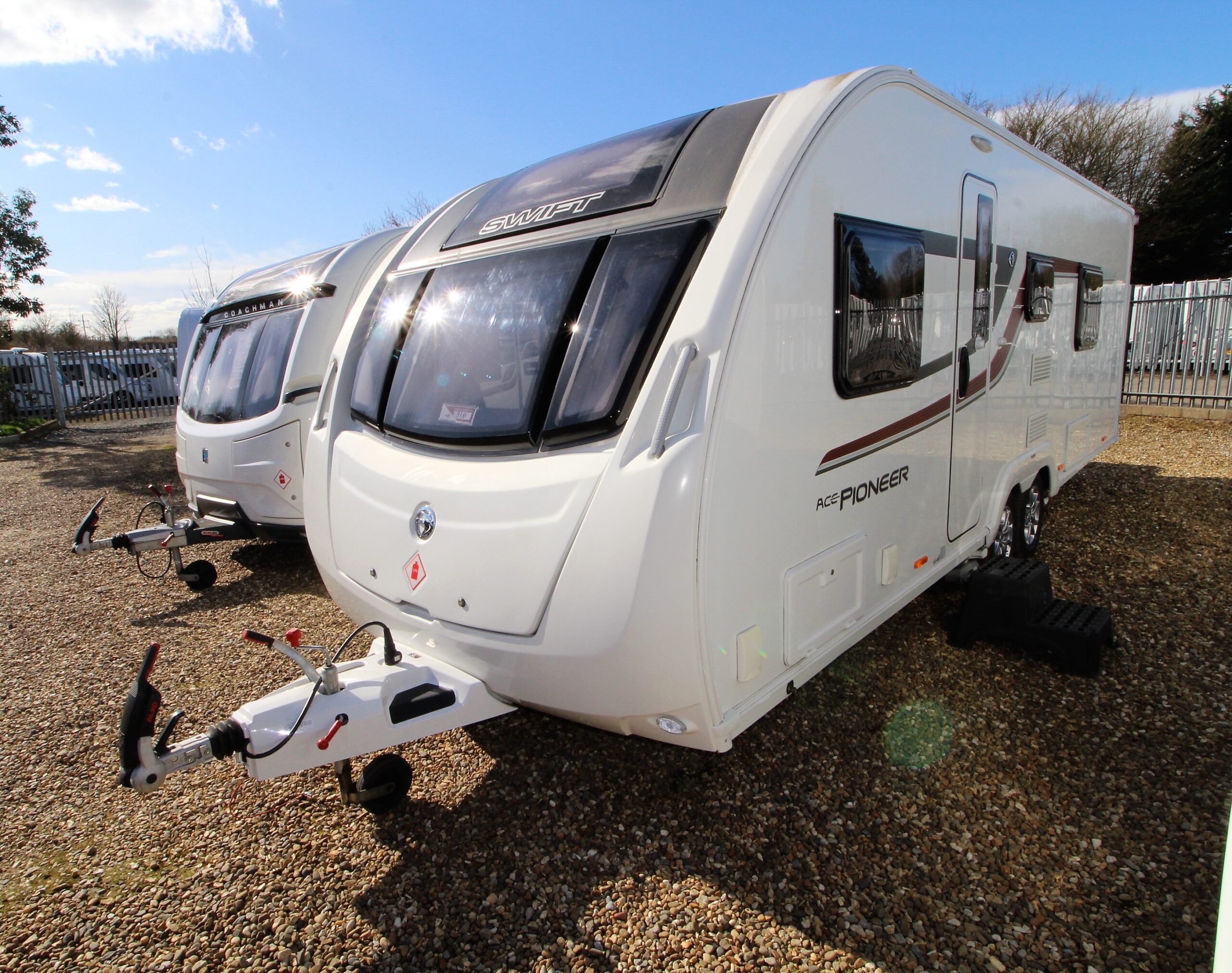 2016-swift-ace-pioneer-3.jpg