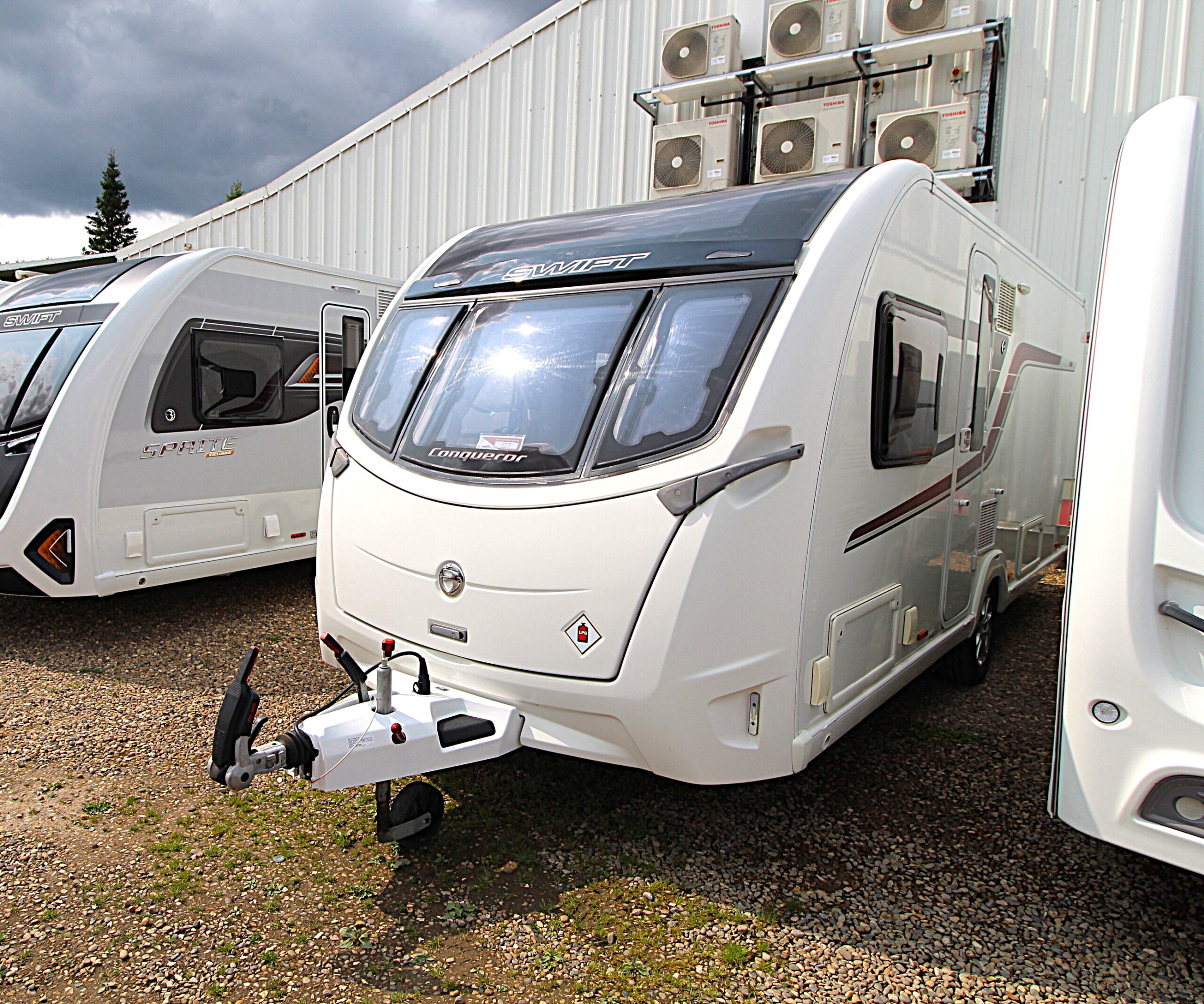 2016-swift-conqueror-580-13.jpg