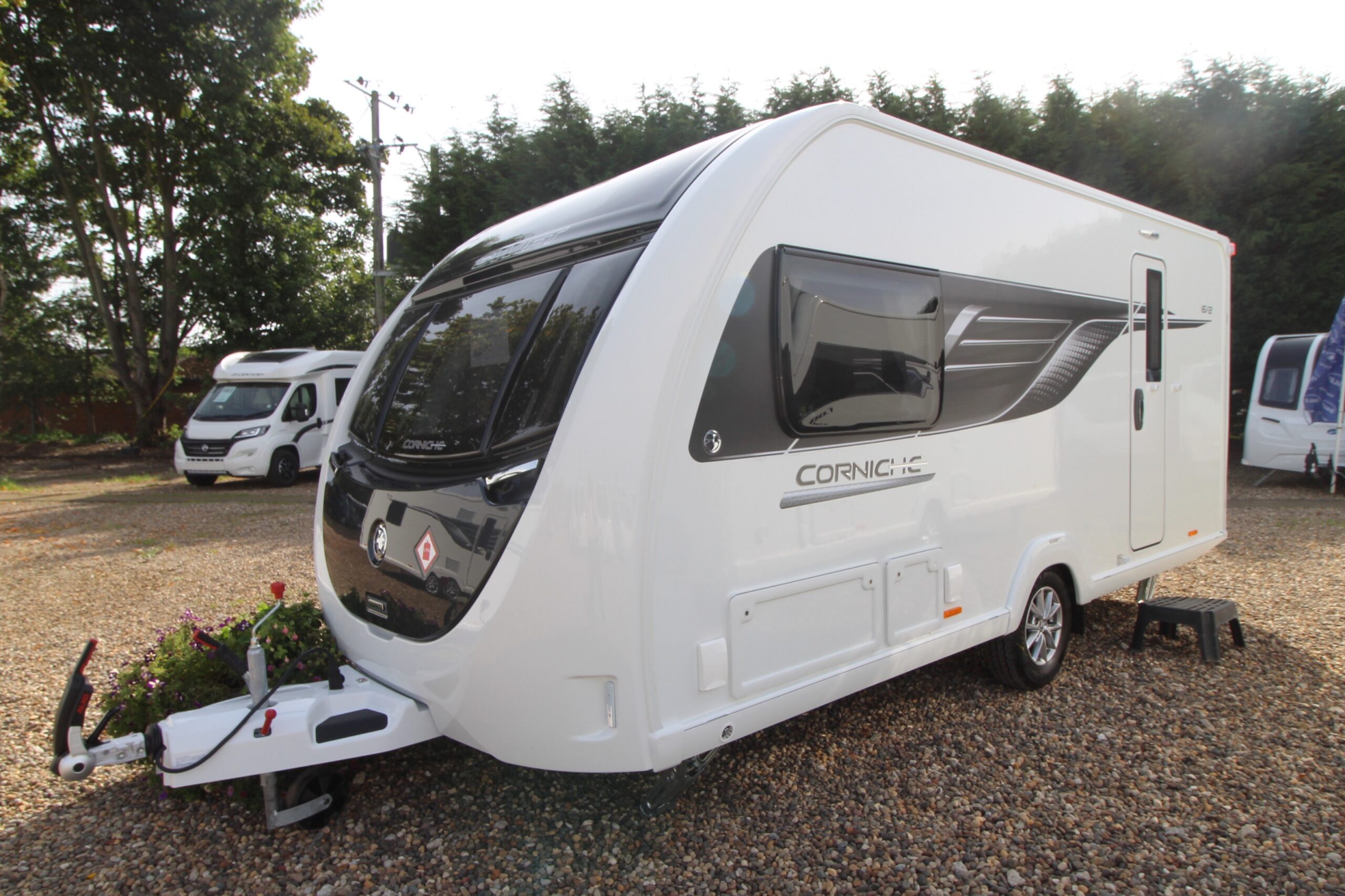 2016-swift-corniche-16-2-wandahome-caravan-2.jpg