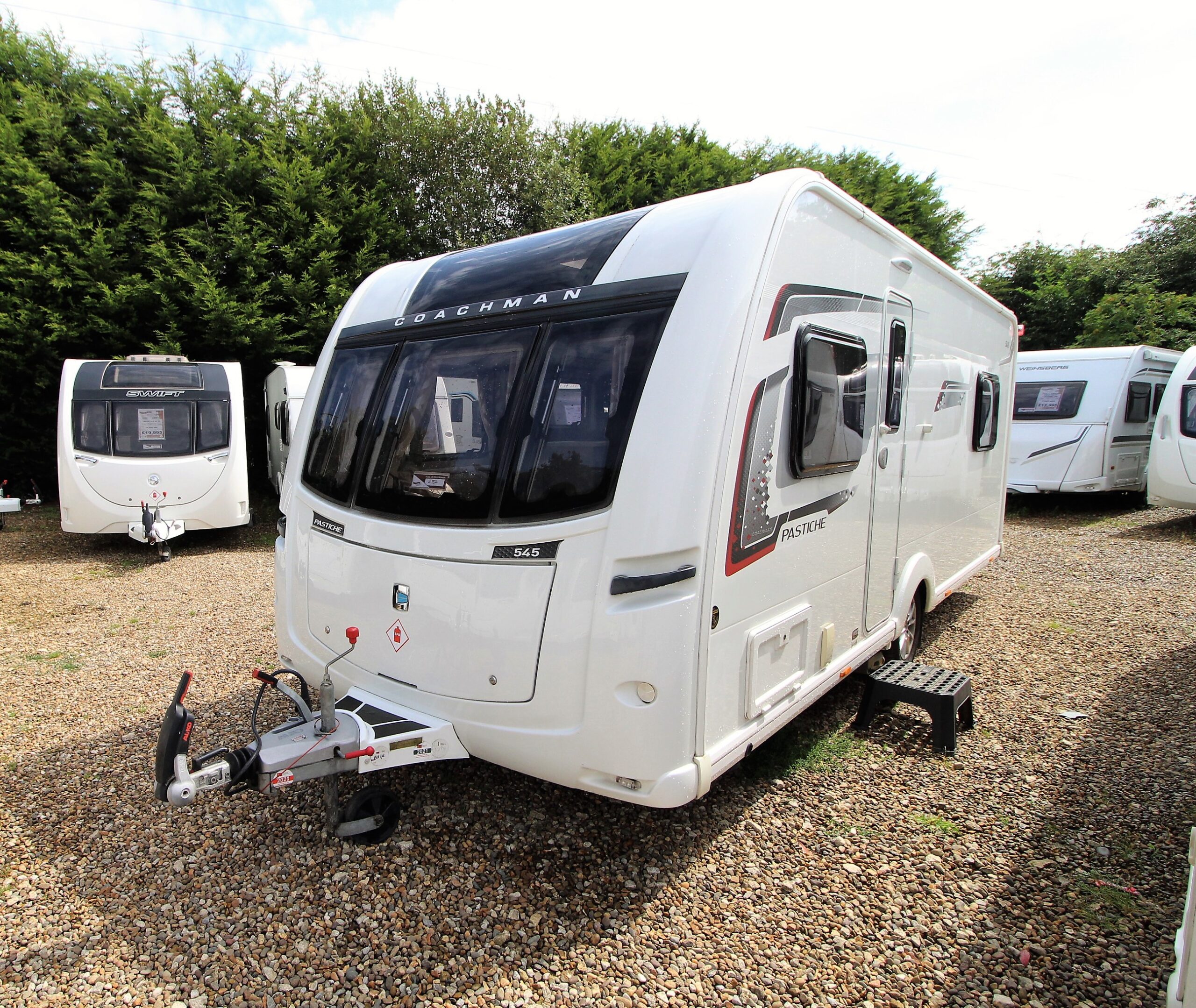 2017-coachman-pastiche-545-used-10.jpg