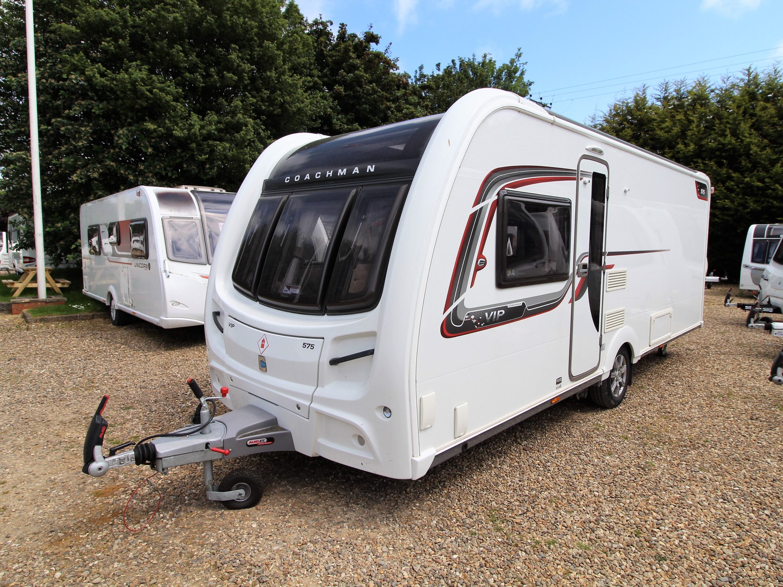 2017-coachman-vip-575-used-3.jpg