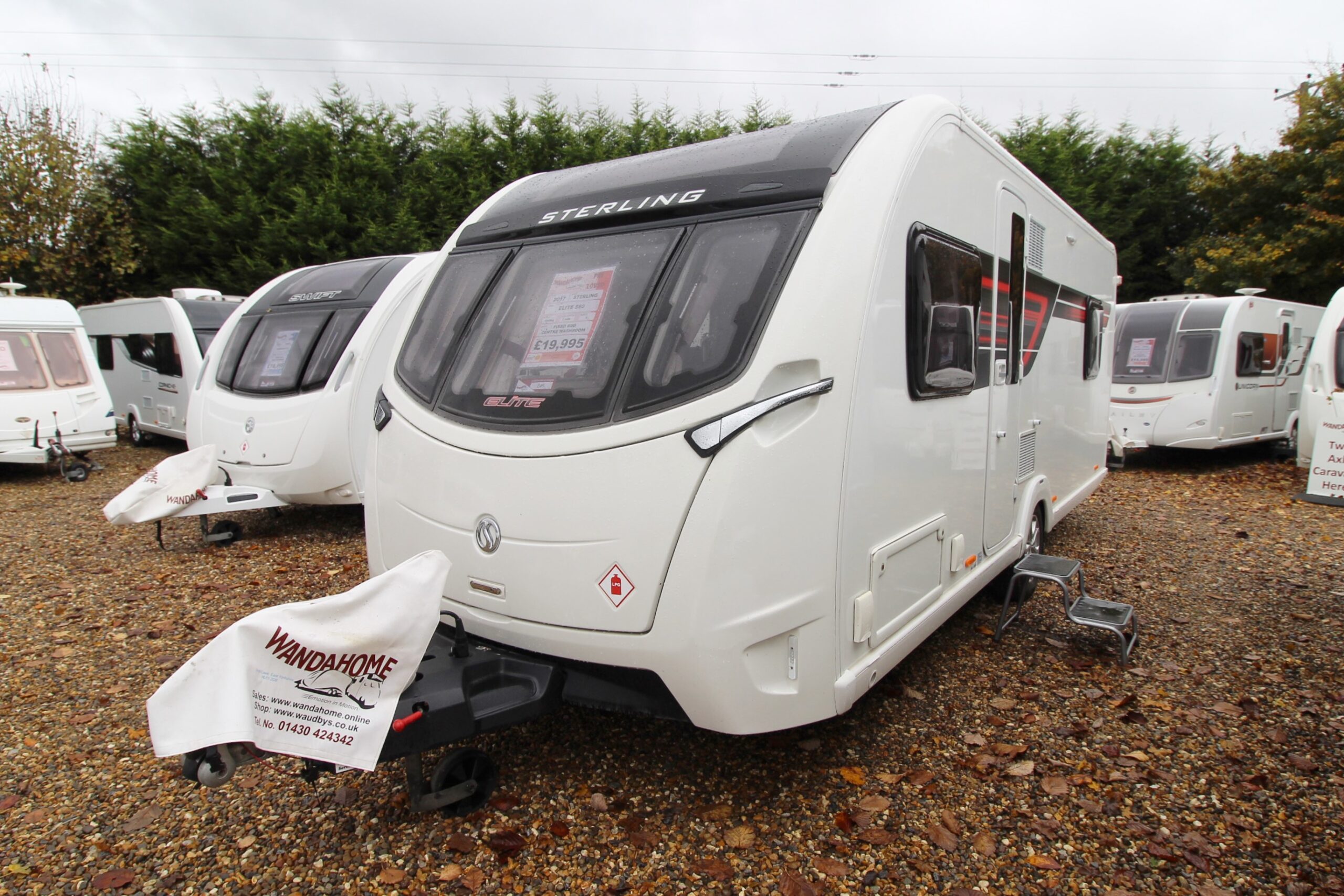 2017-sterling-elite-560-caravan-wandahome-1.jpg