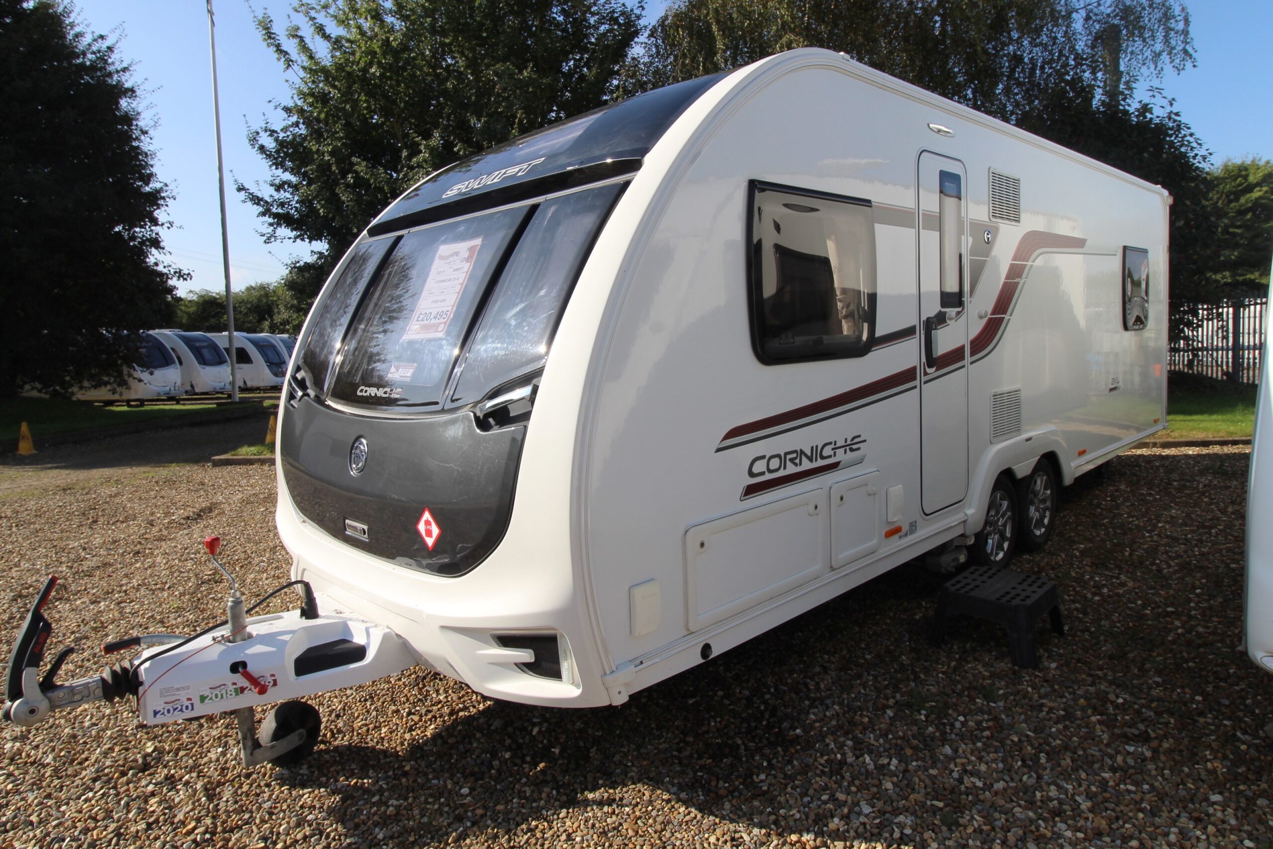 2017-swift-corniche-21-4-caravan-1.jpg
