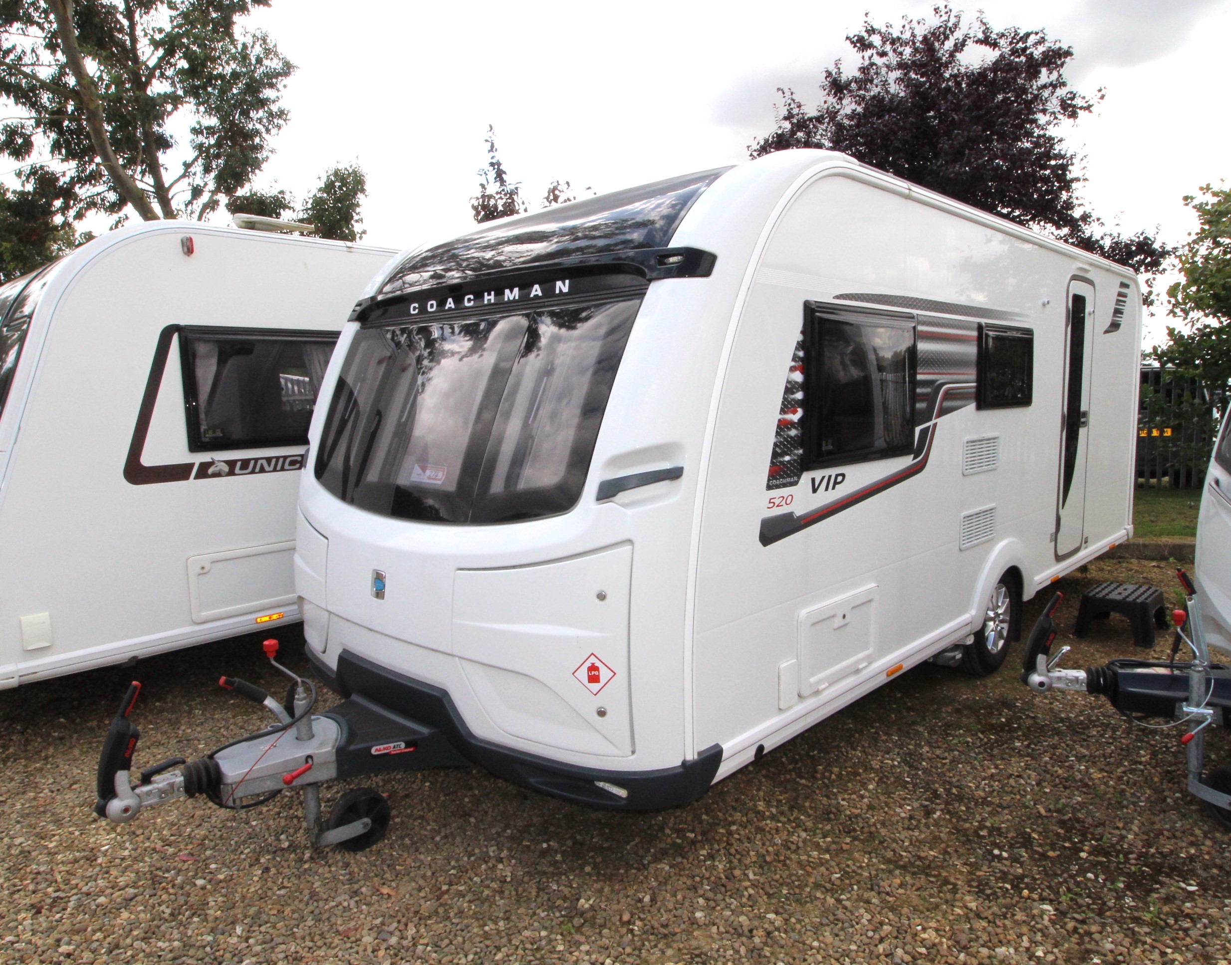 2018-coachman-vip-520-18.jpg