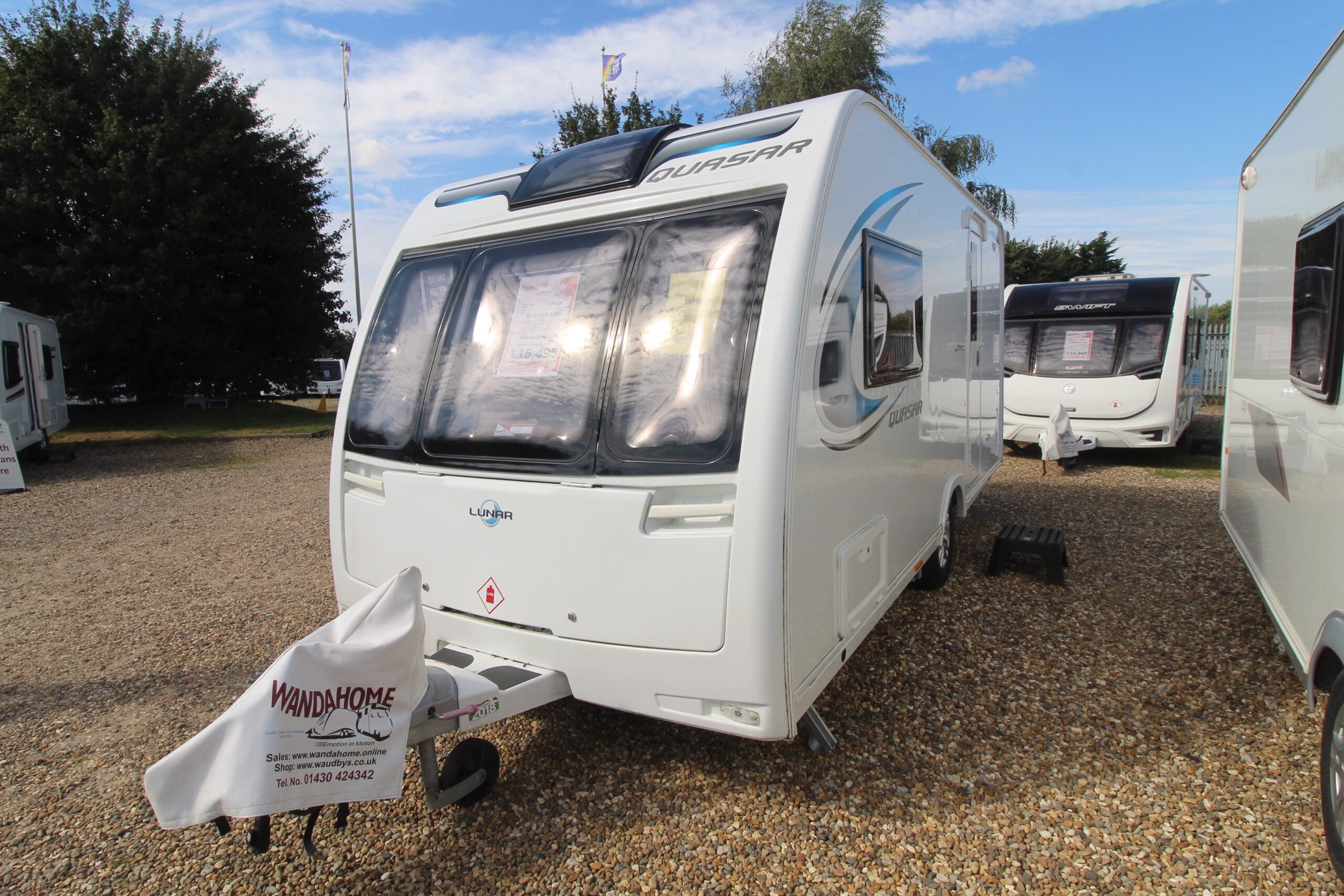 2018-lunar-quasar-462-caravan-wandahome-1.jpg