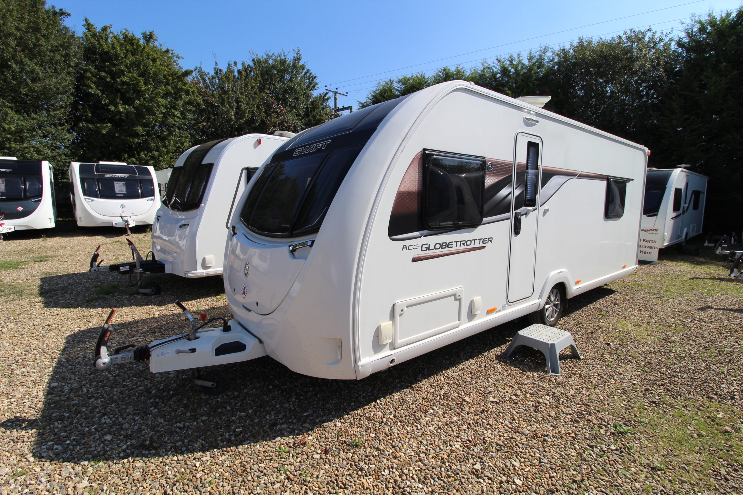 2018-swift-ace-globetrotter-6_2.jpg