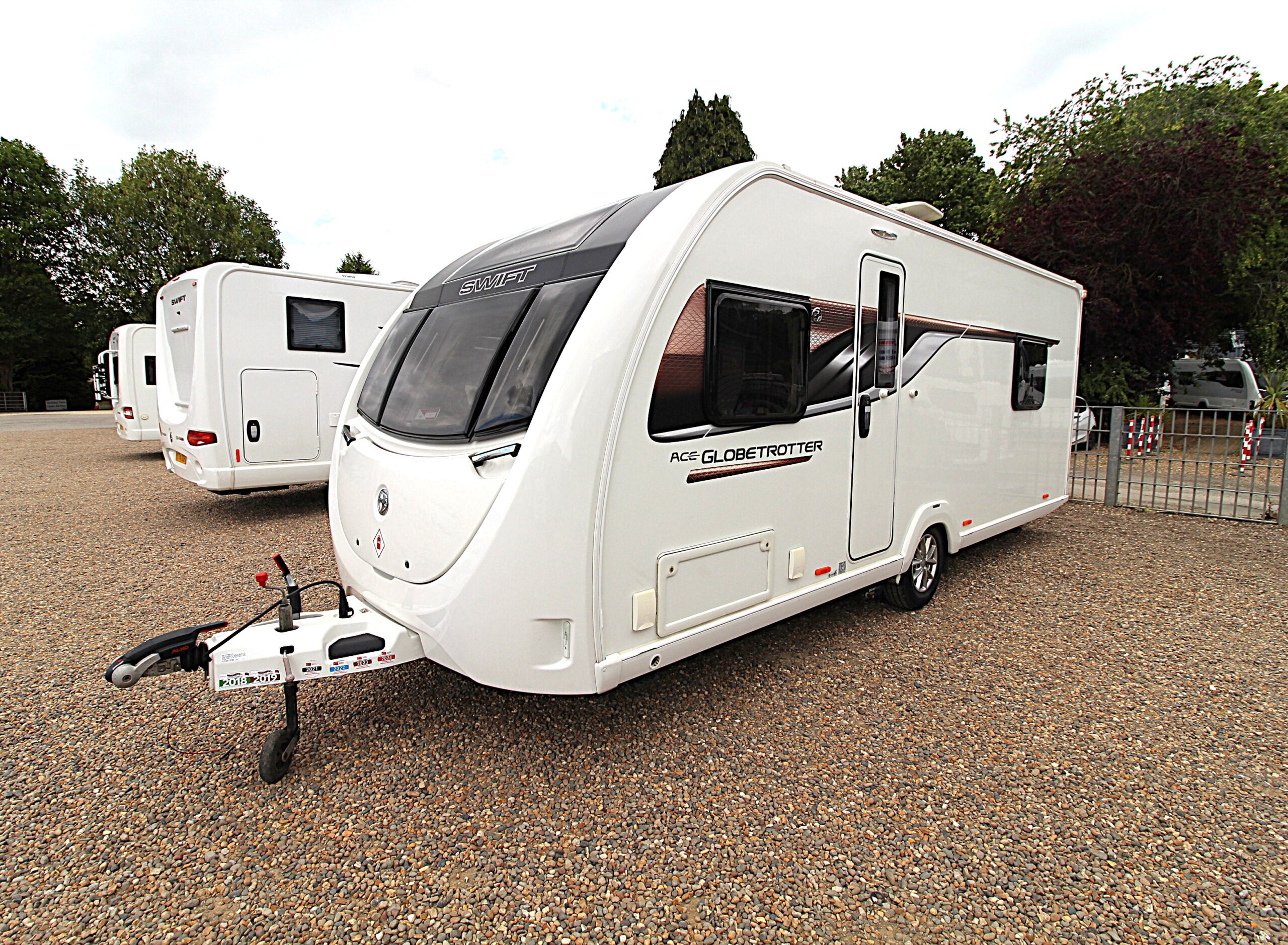 2018-used-globetrotter-15.jpg