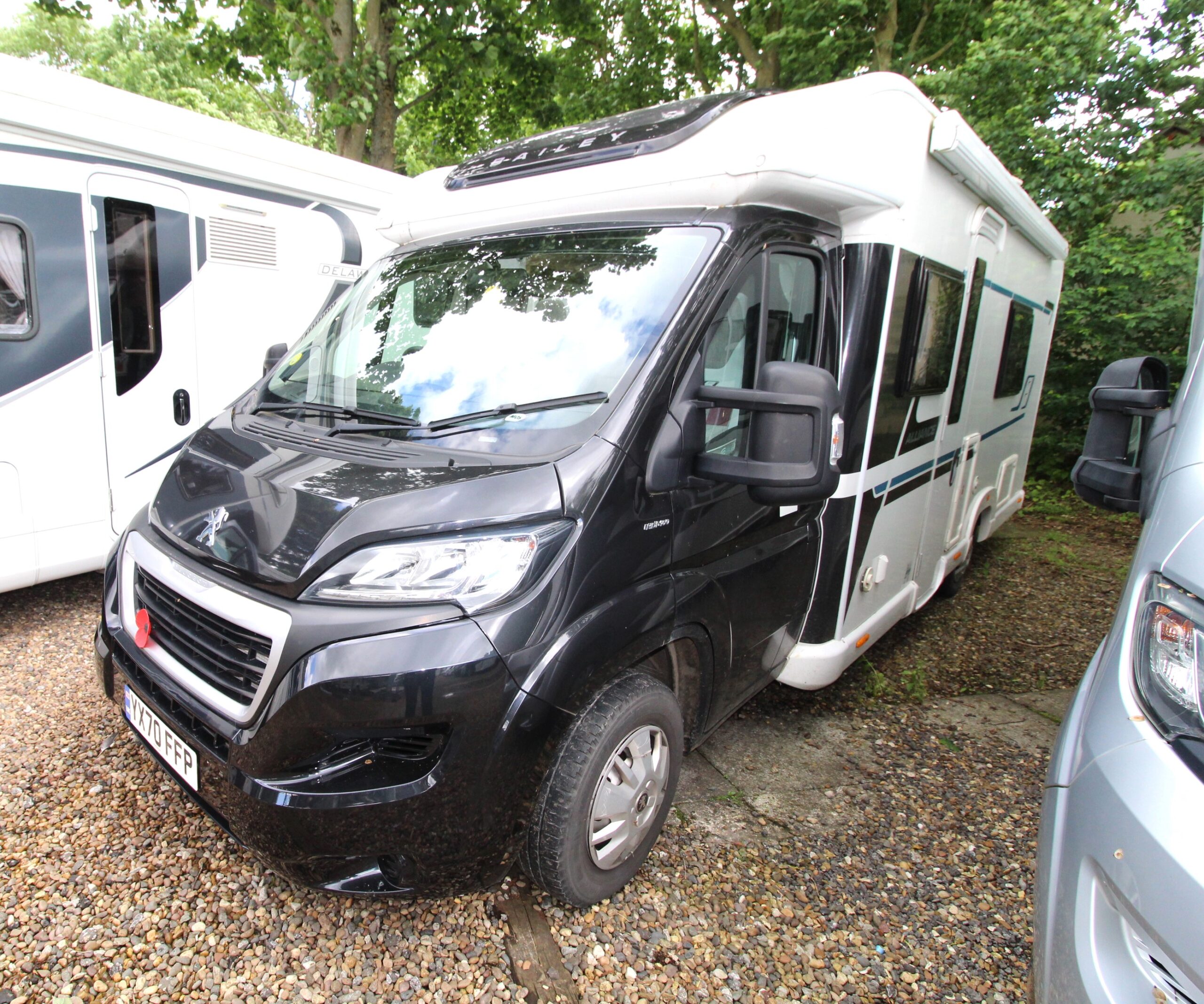 2019-bailey-alliance-764-yx70-ffp-exterior-1.jpg