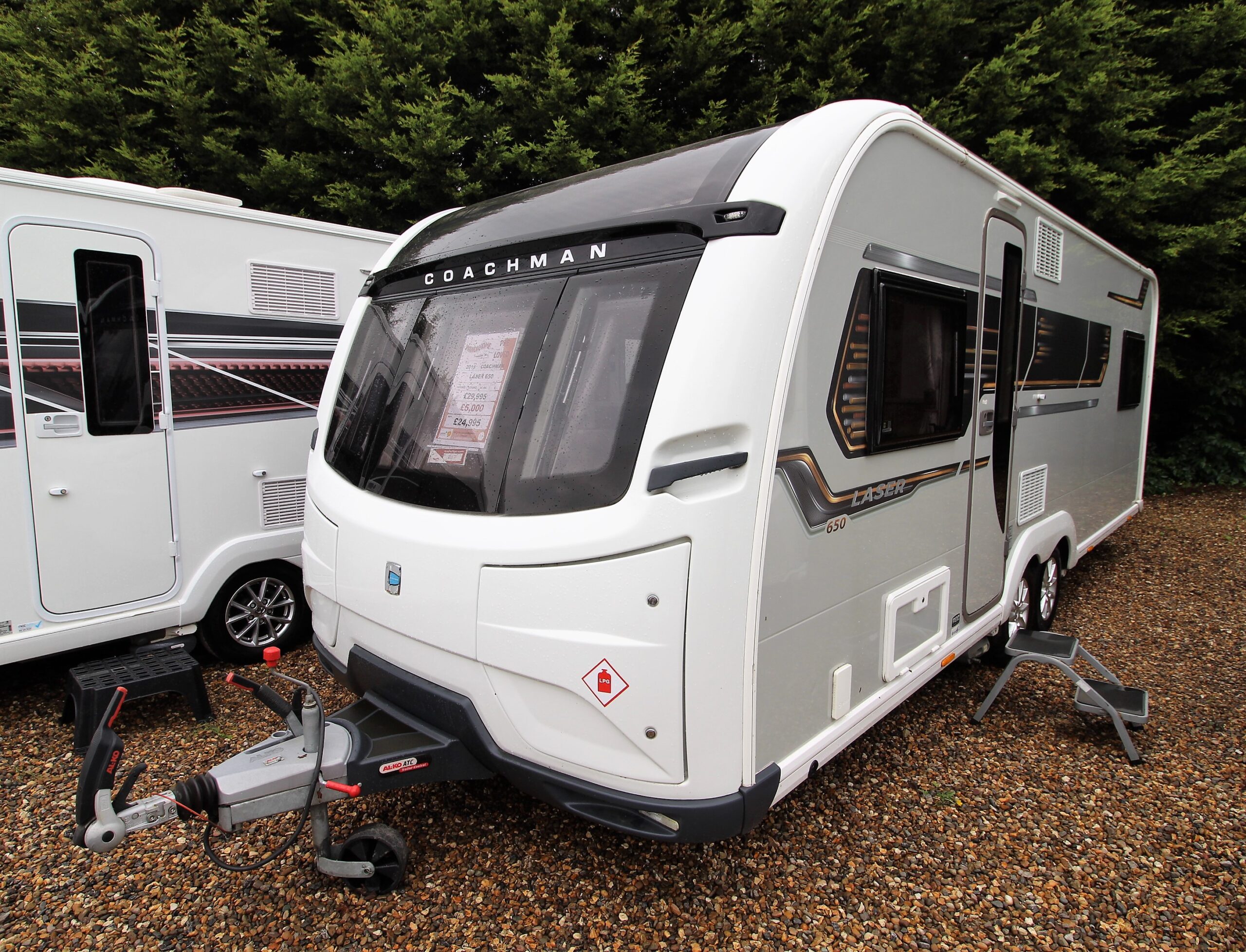 2019-coachman-laser-650-1.jpg