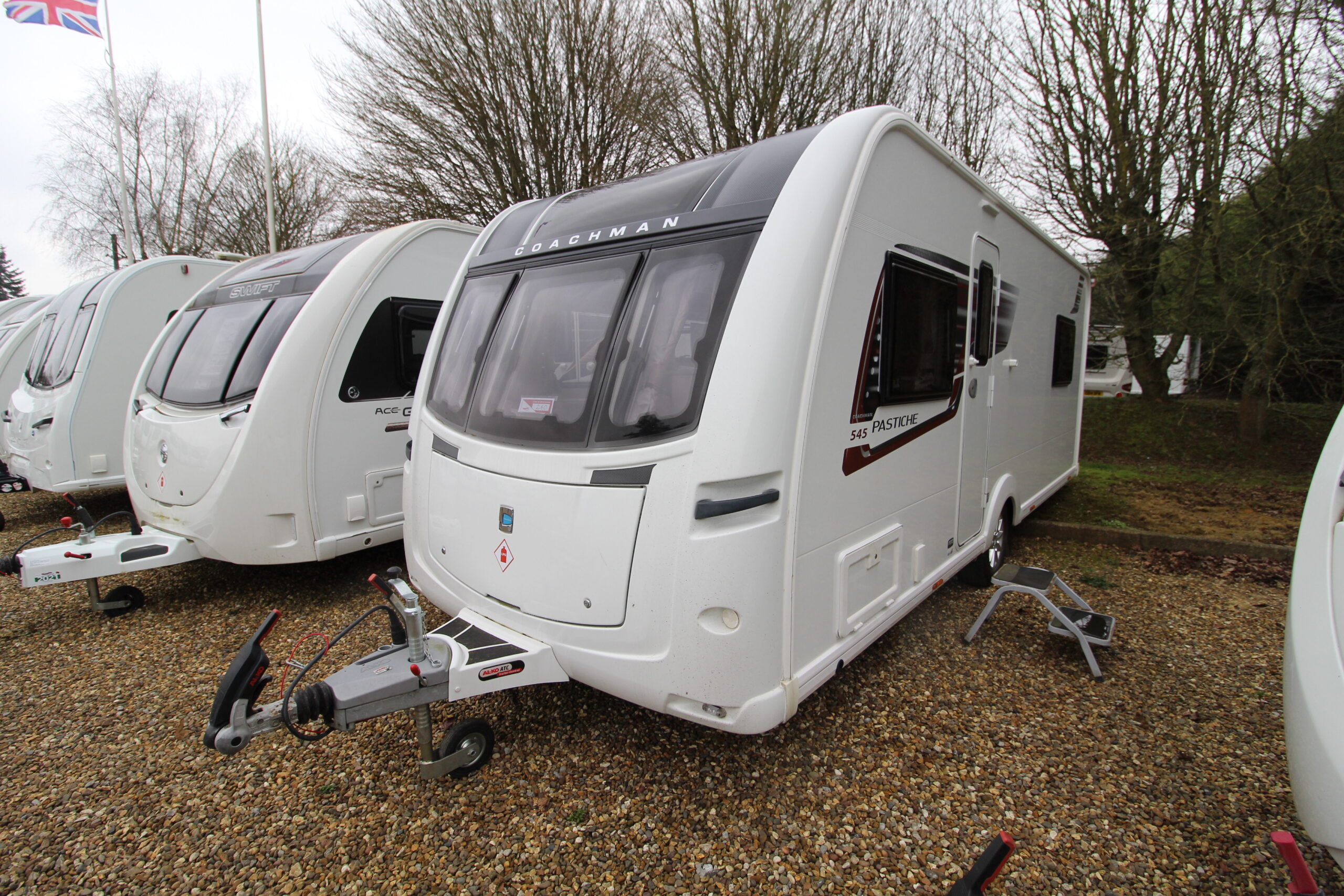 2019-coachman-pastiche-545-used-march-24-3.jpg