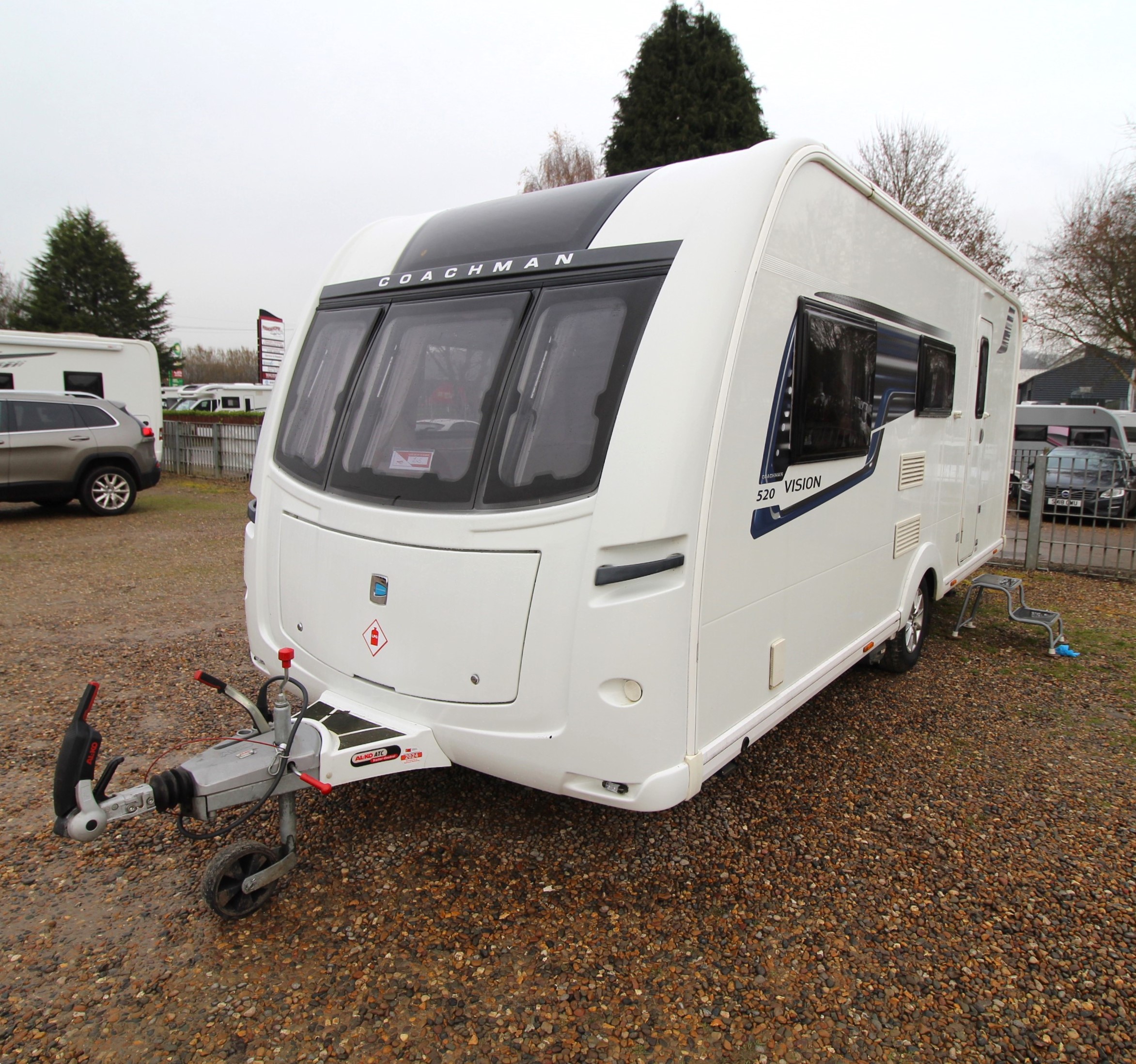 2019-coachman-vision-5203-6.jpg