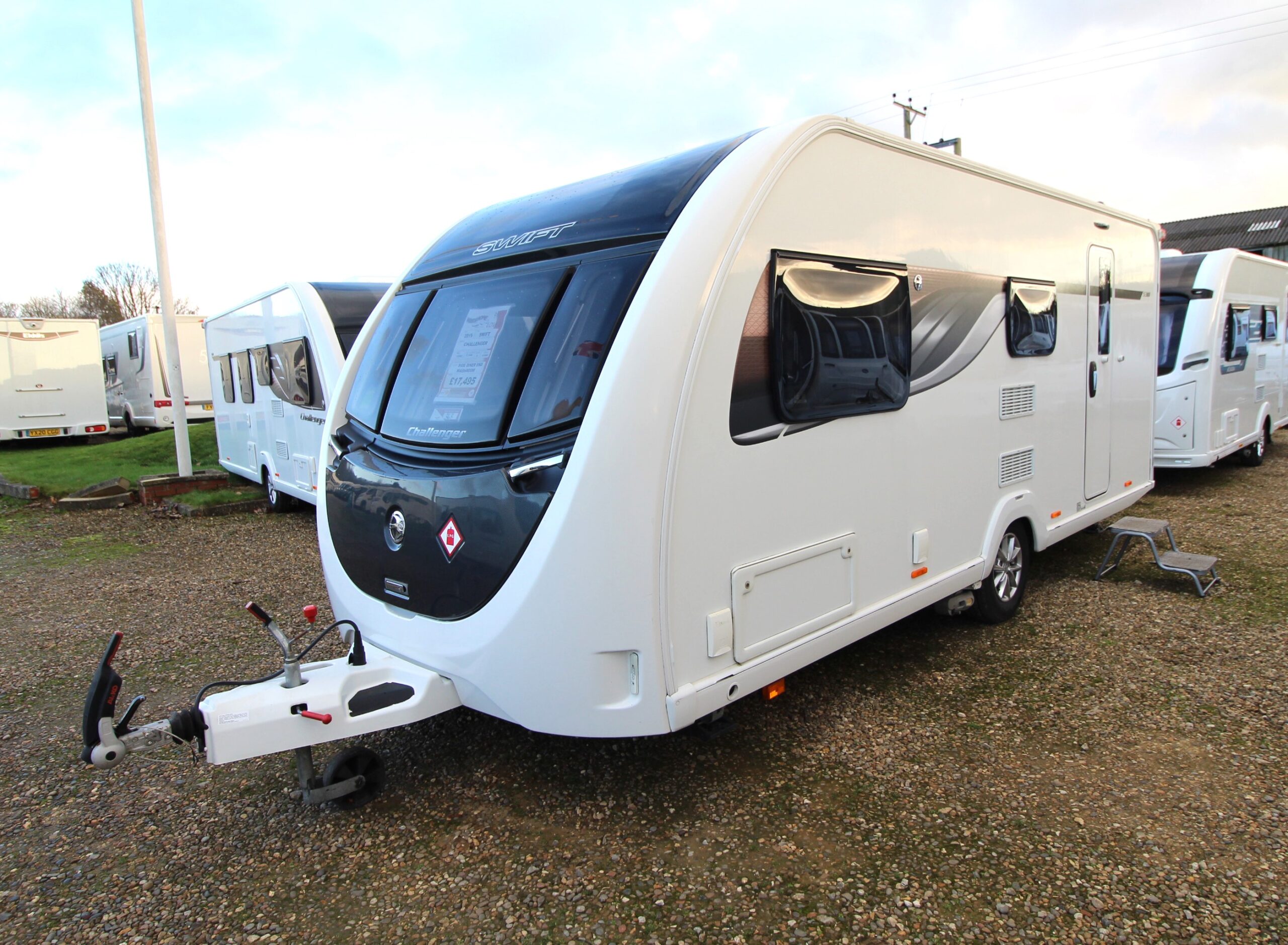 2019-swift-challenger-530-17.jpg