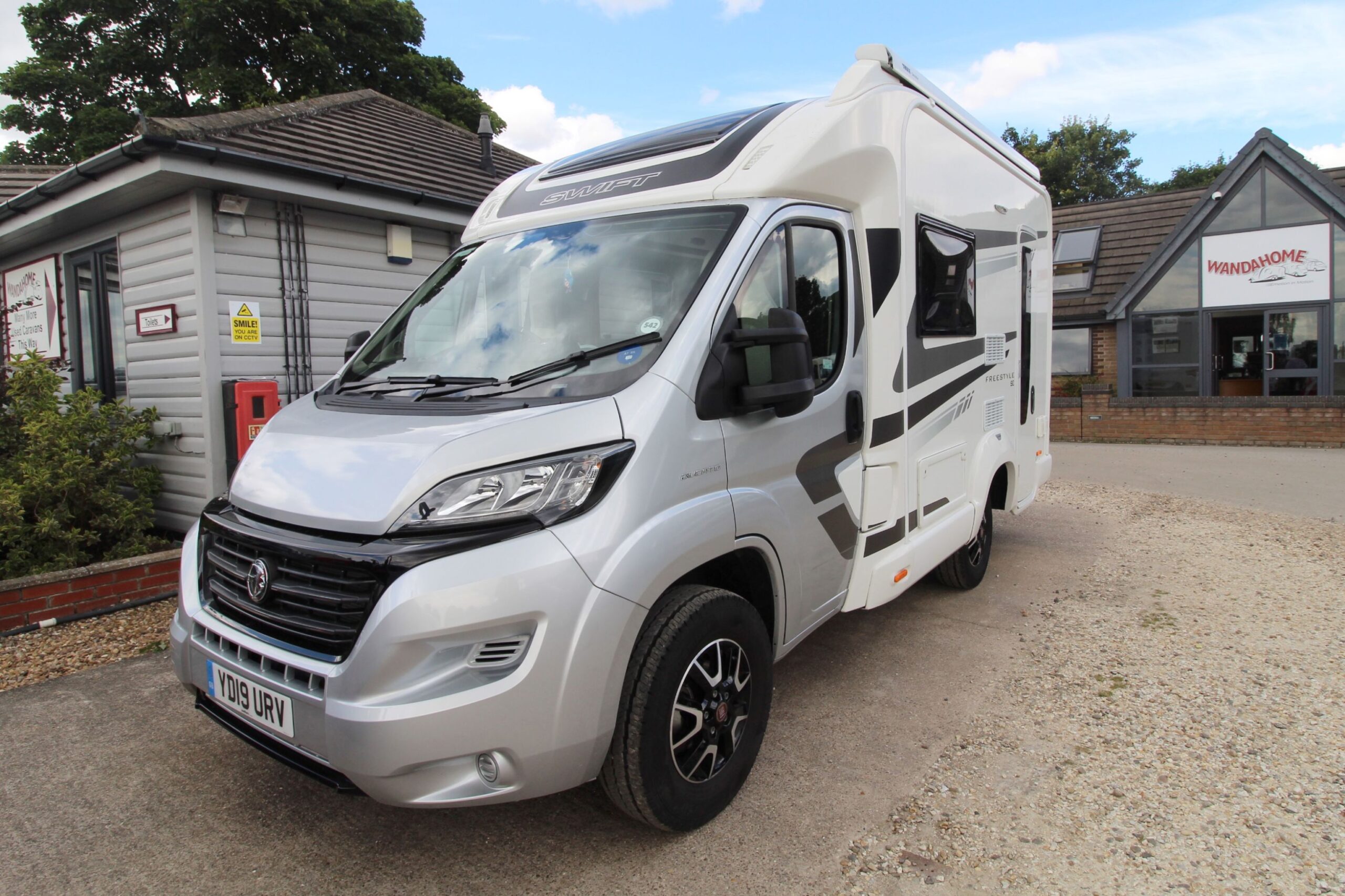 2019-swift-freestyle-612-motorhome-wandahome-13.jpg