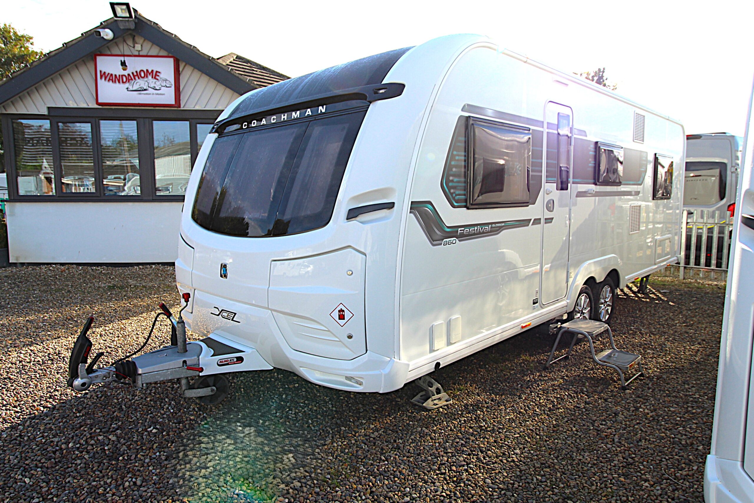 2020-coachman-acadia-860-festival-4.jpg