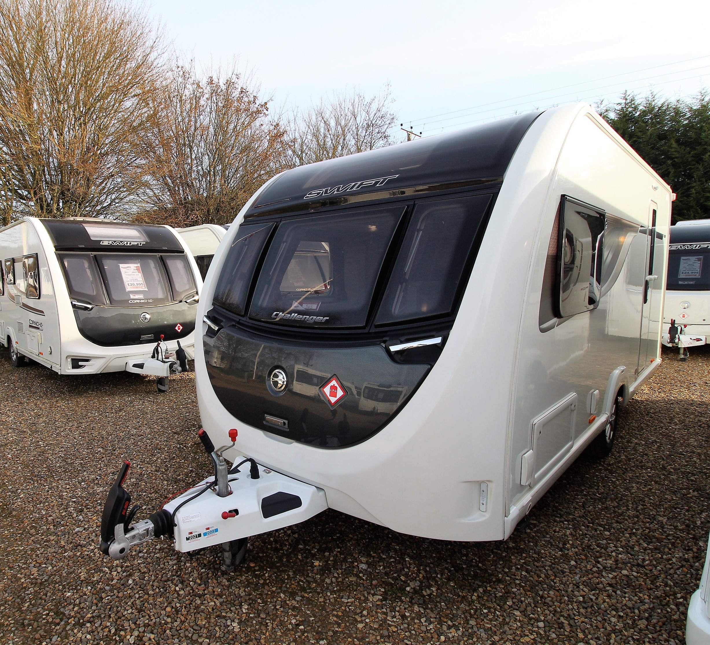 2020-swift-challenger-480-used-2.jpg