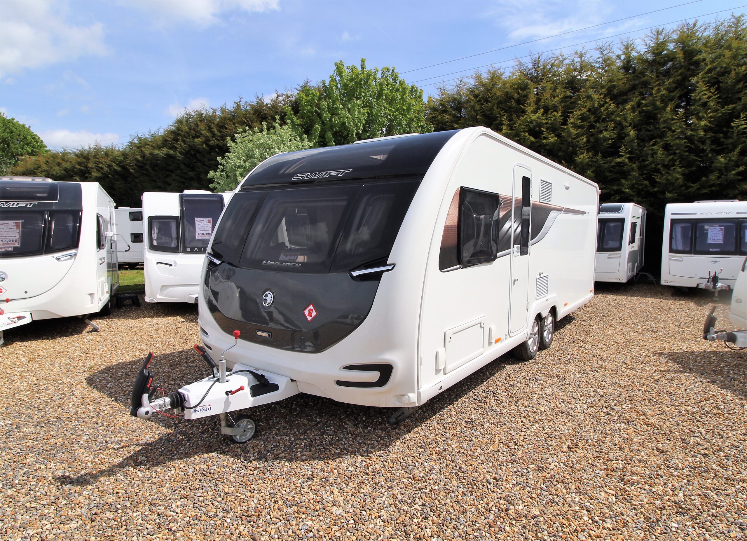 2020-swift-elegance-835-2.jpg