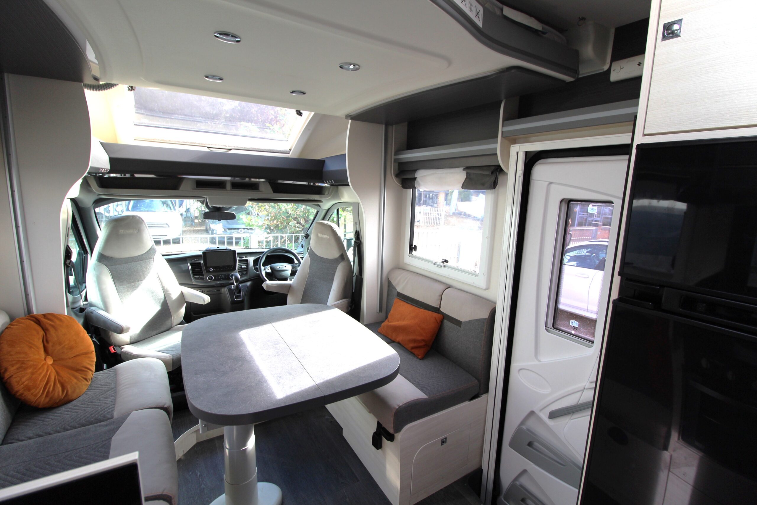 2021-chausson-titanium-premium-650-13.jpg