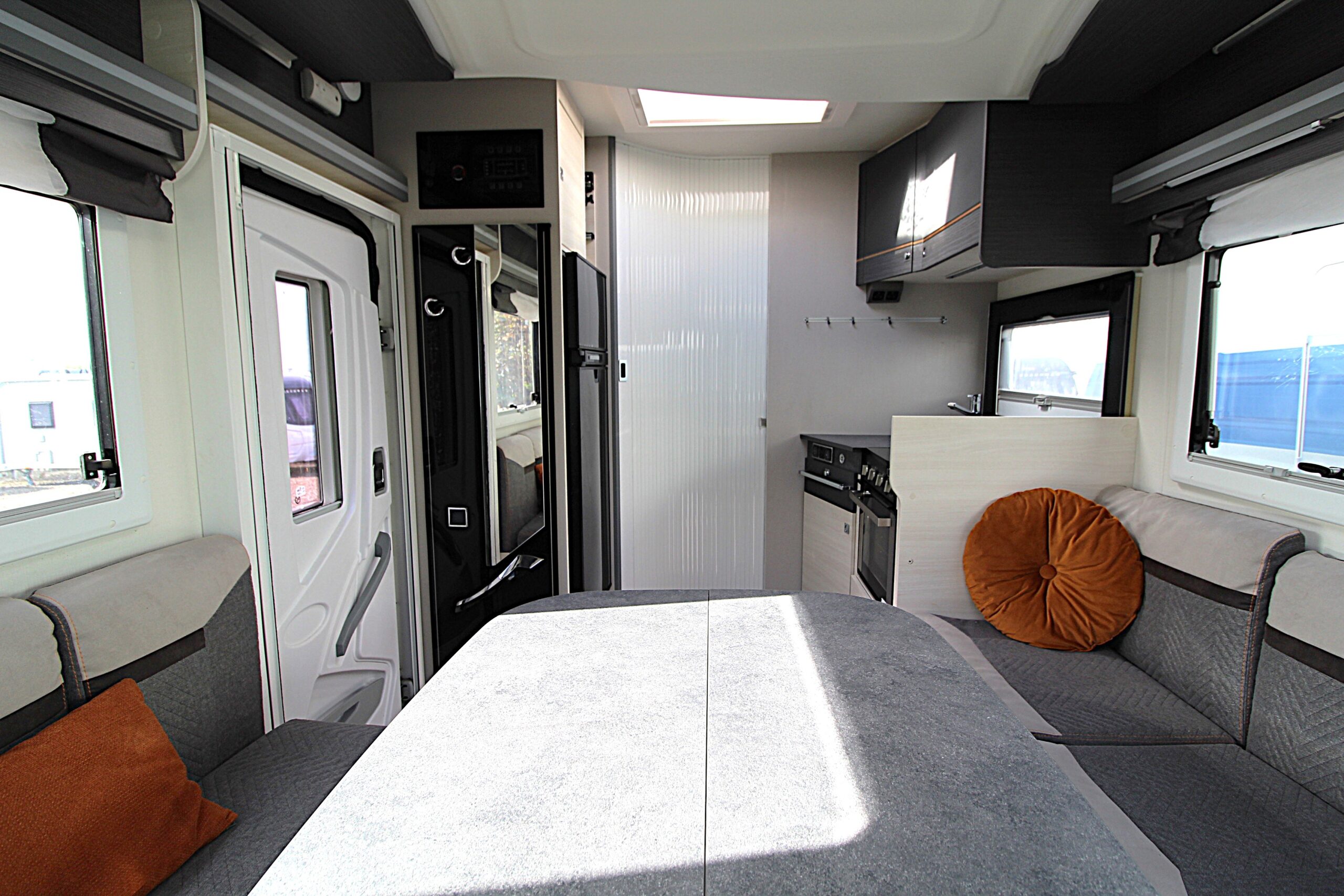 2021-chausson-titanium-premium-650-8.jpg