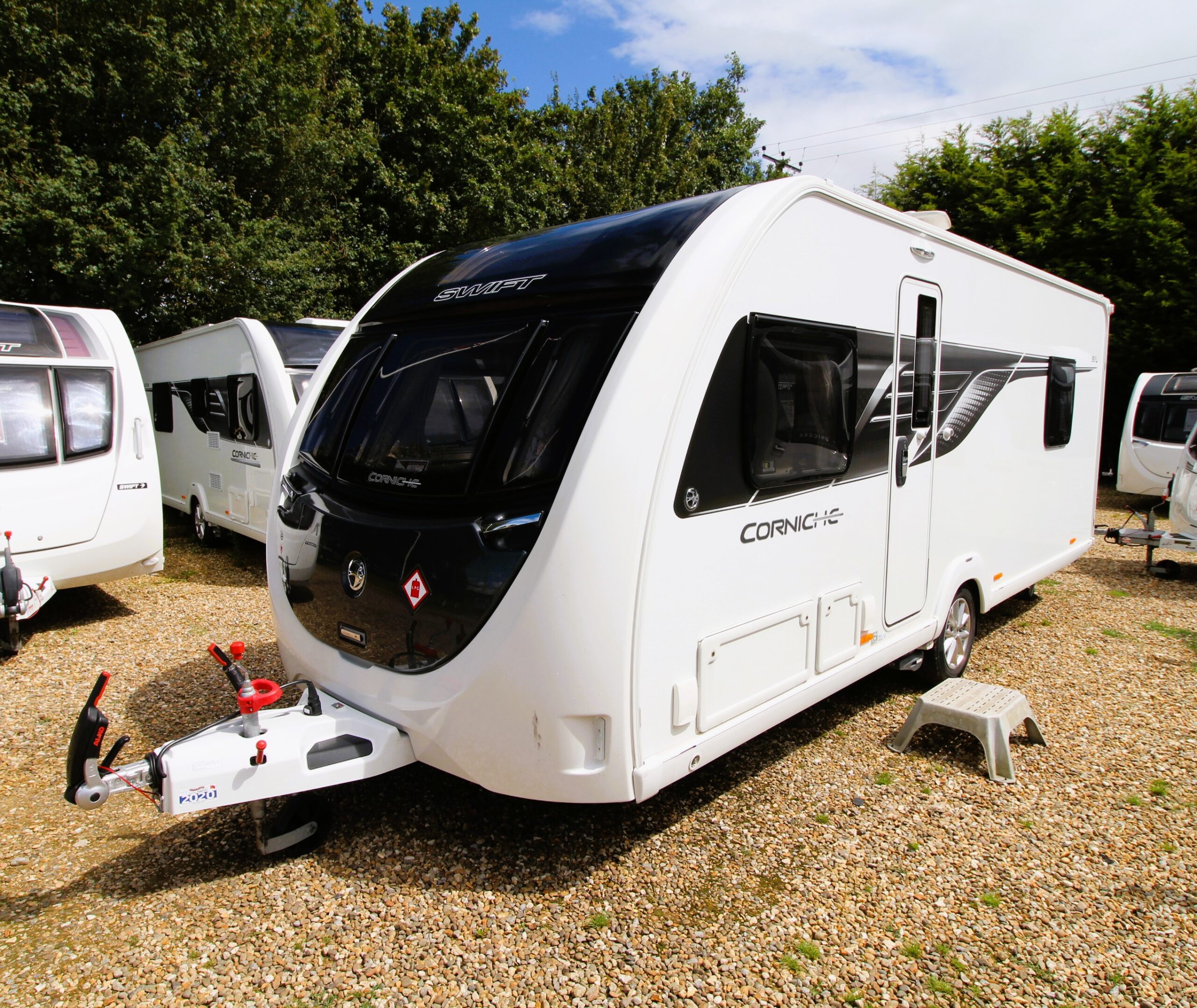 2021-swift-corniche-194-used-exterior-1.jpg