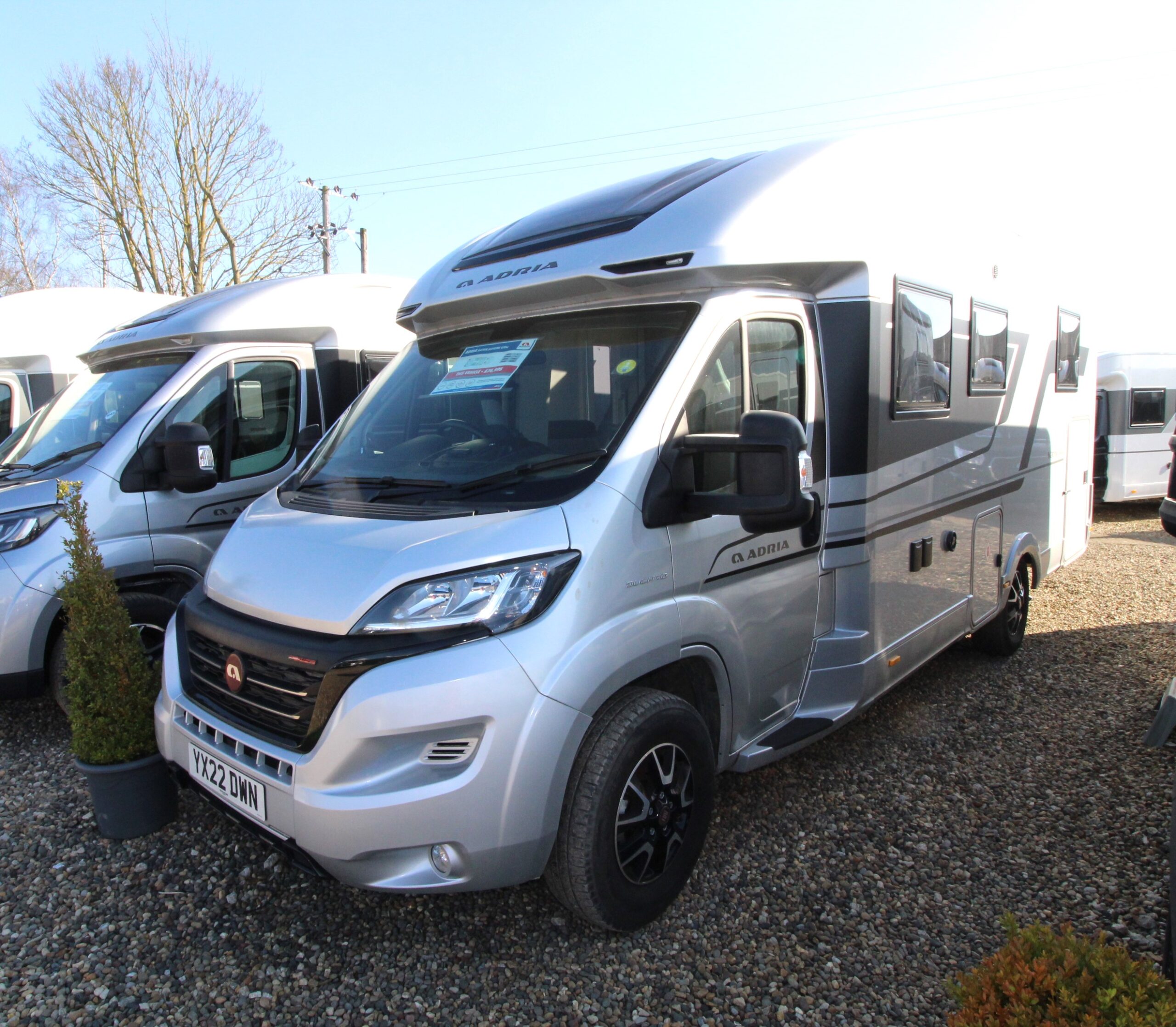2022-adria-matrix-supreme-670sc-stock-59943-7.jpg