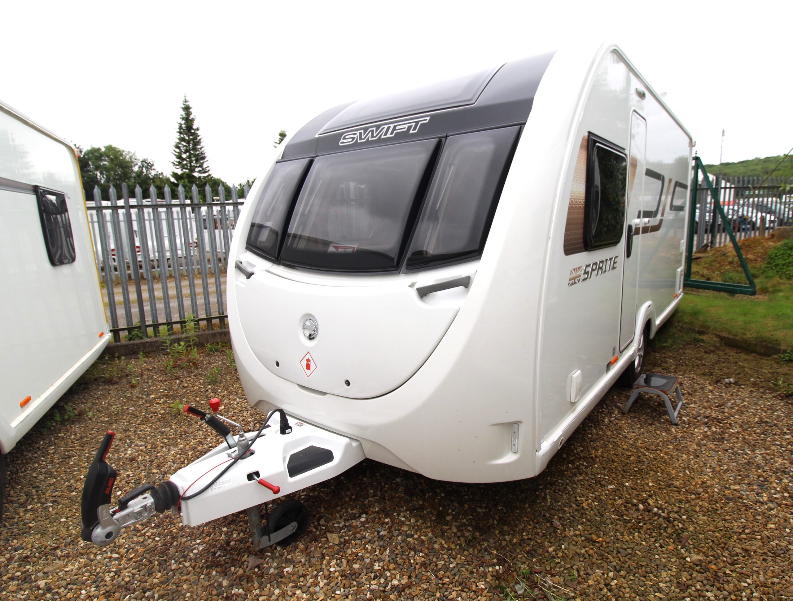 2022-sprite-alpine-4-key-190-2.jpg