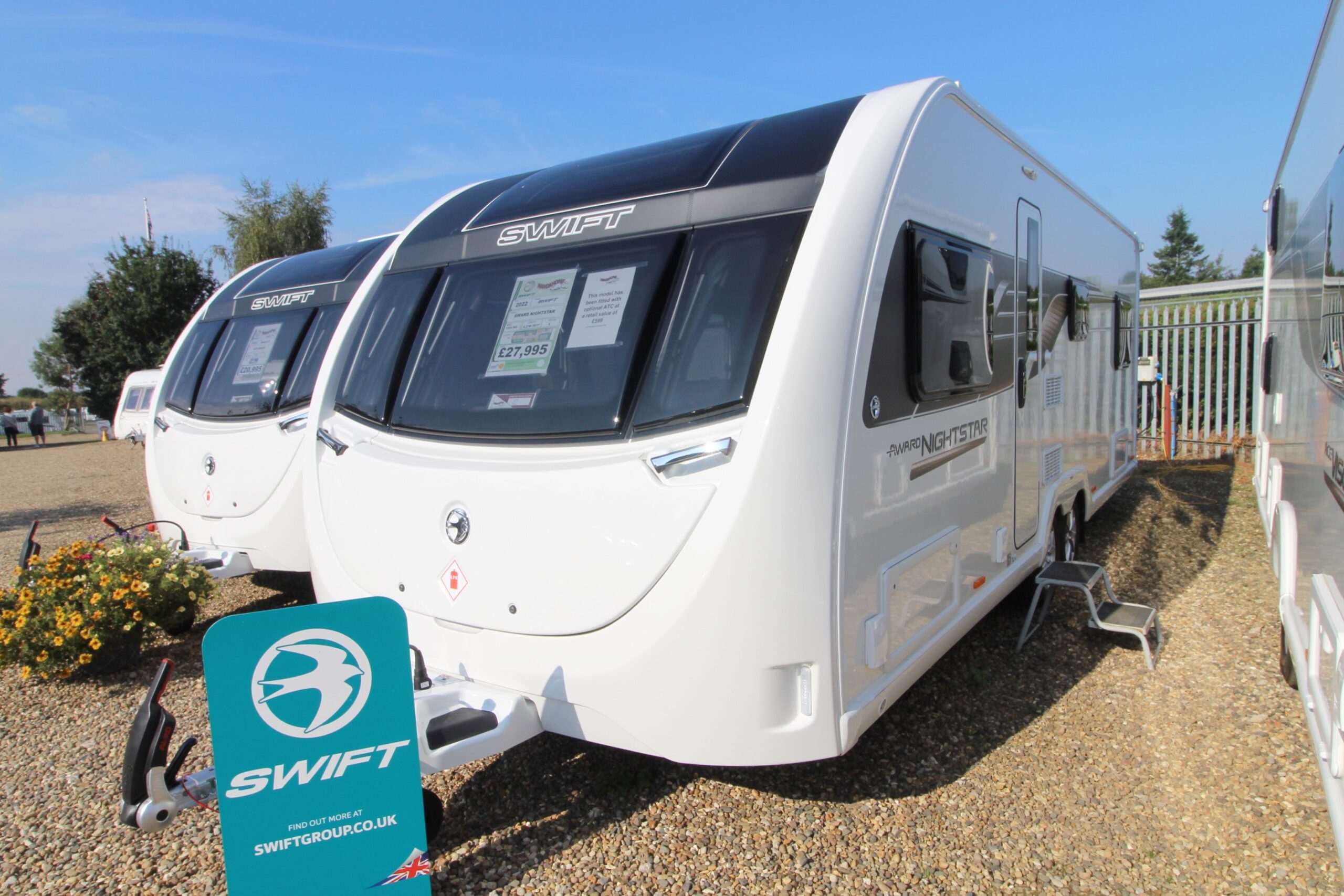2022-swift-ace-award-nightstar-wandahome-caravan-1.jpg