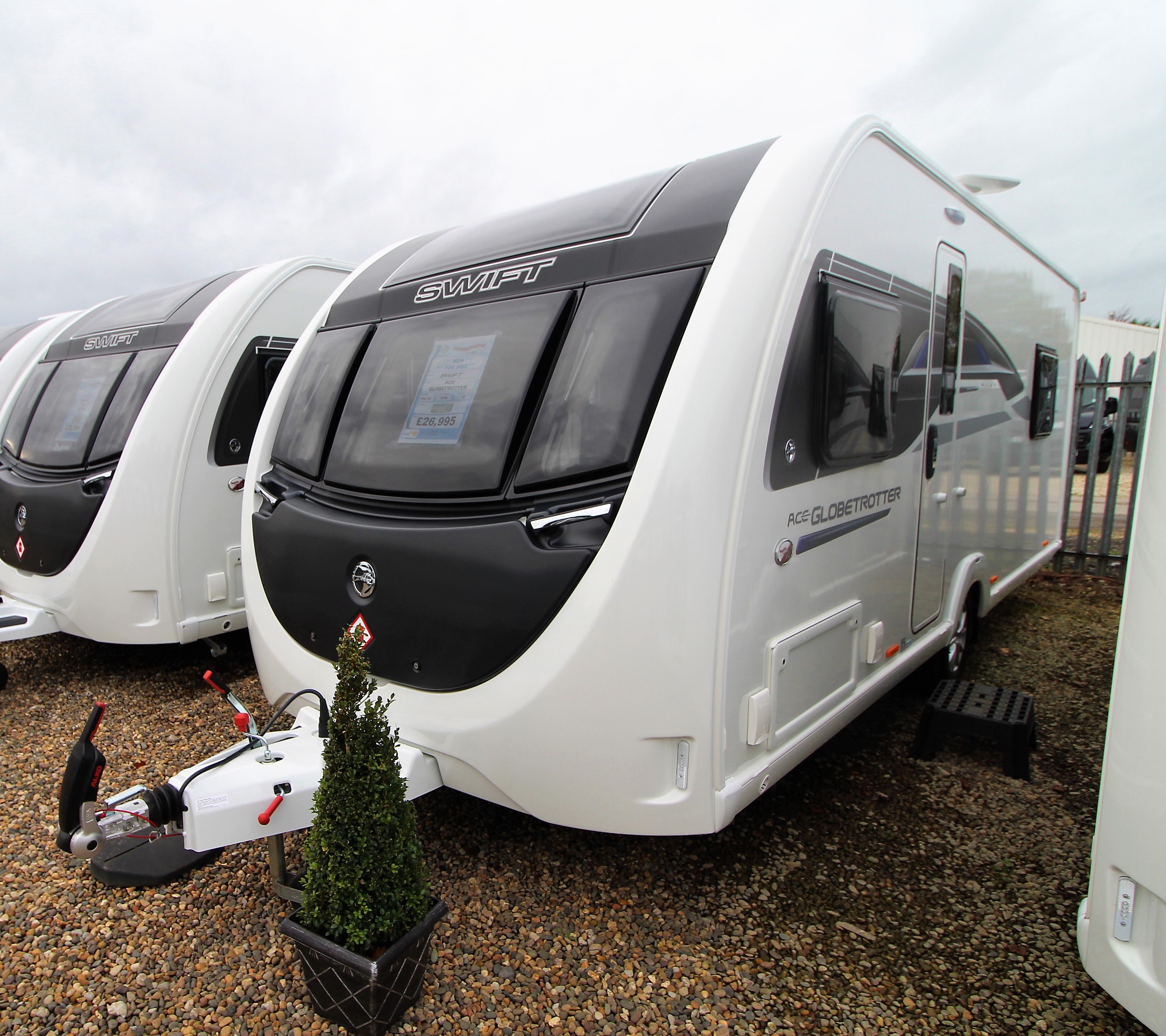 2023-ace-globetrotter-exterior.jpg