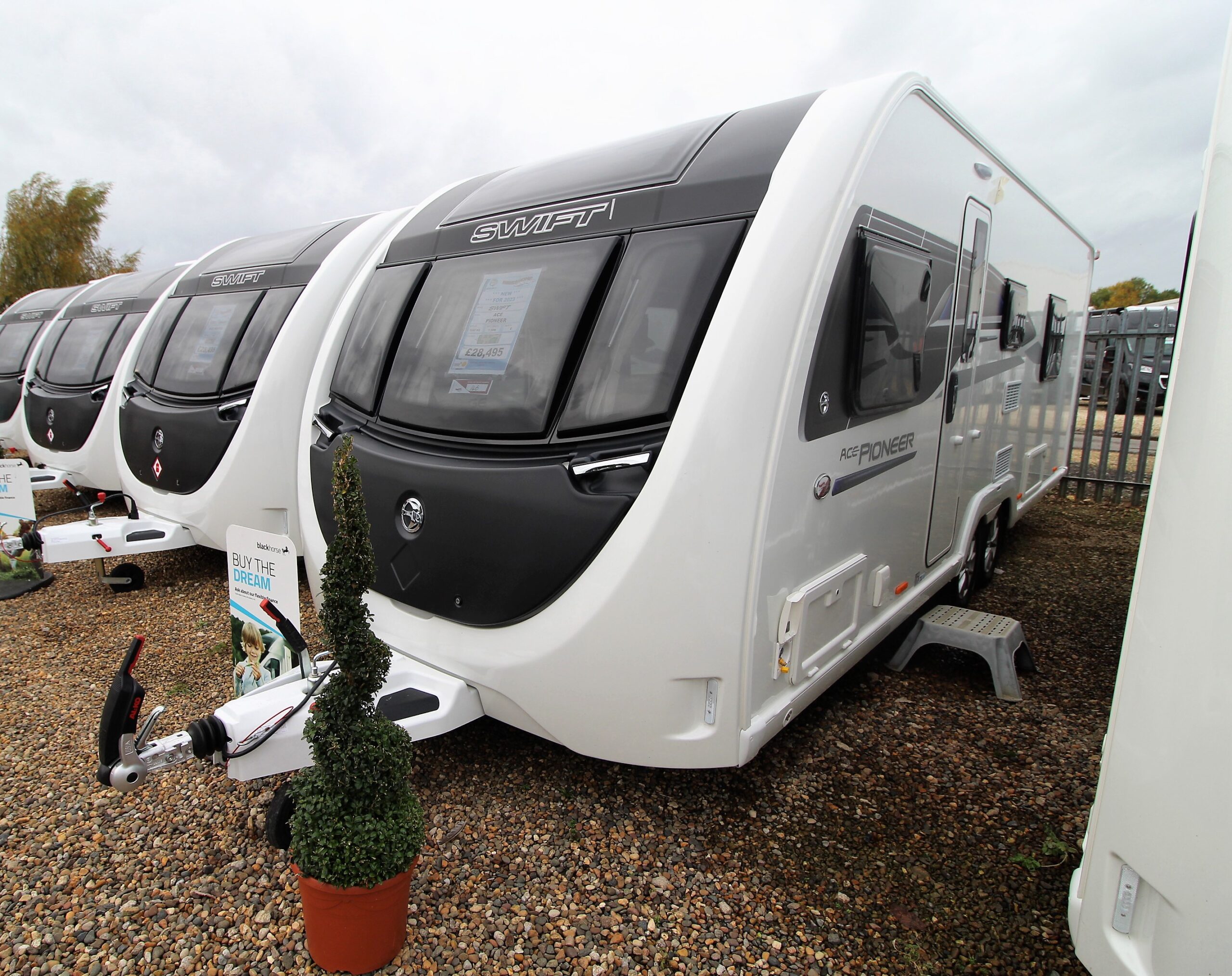 2023-ace-pioneer-exterior.jpg