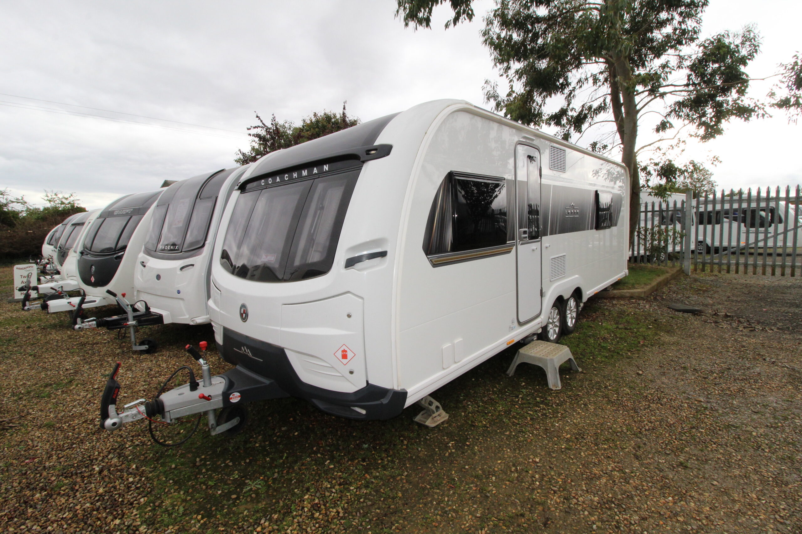 2023-coachman-lusso-ii-used-23.jpg