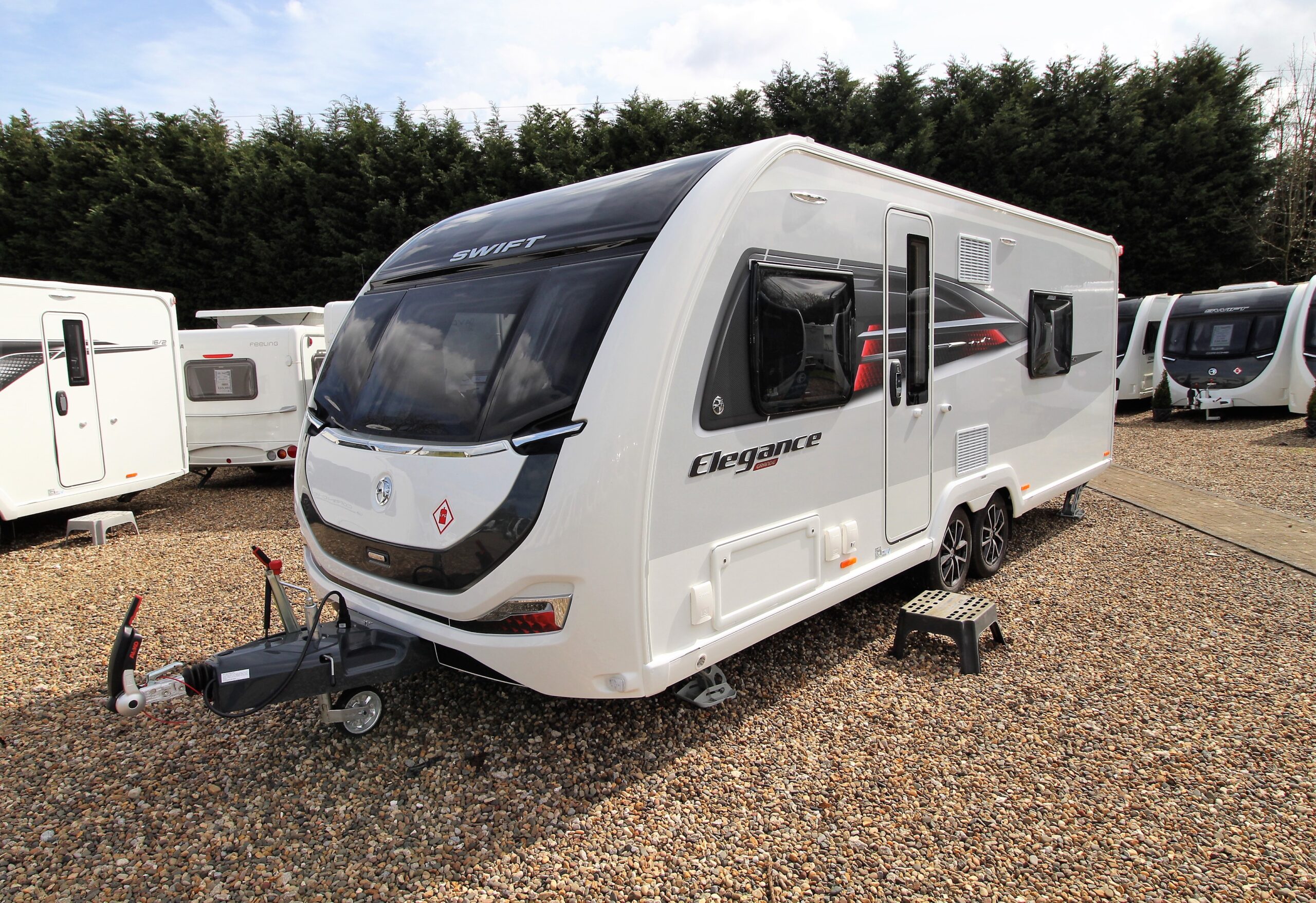 2023-swift-elegance-845-13.jpg